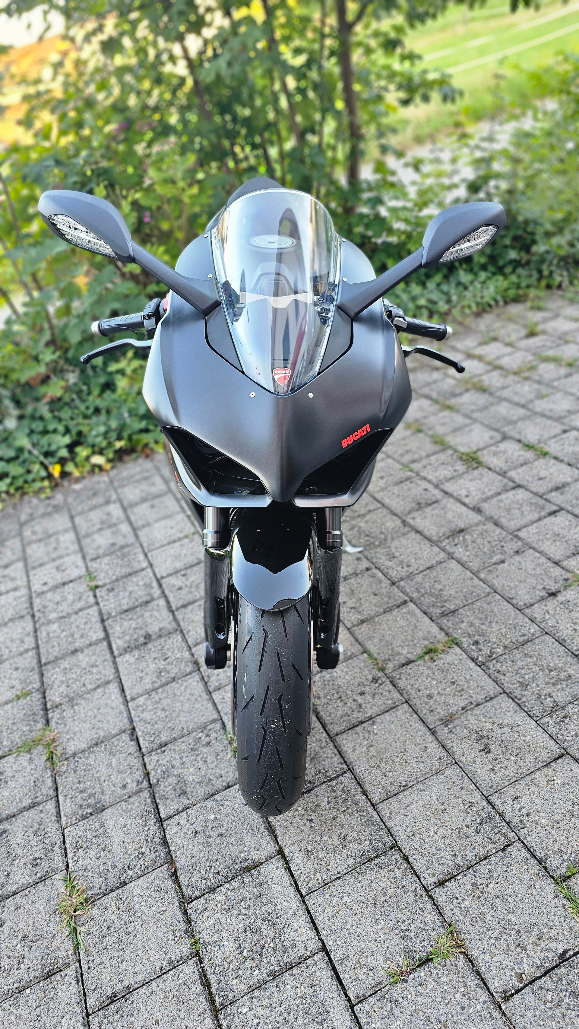 DUCATI Panigale V2-image-2