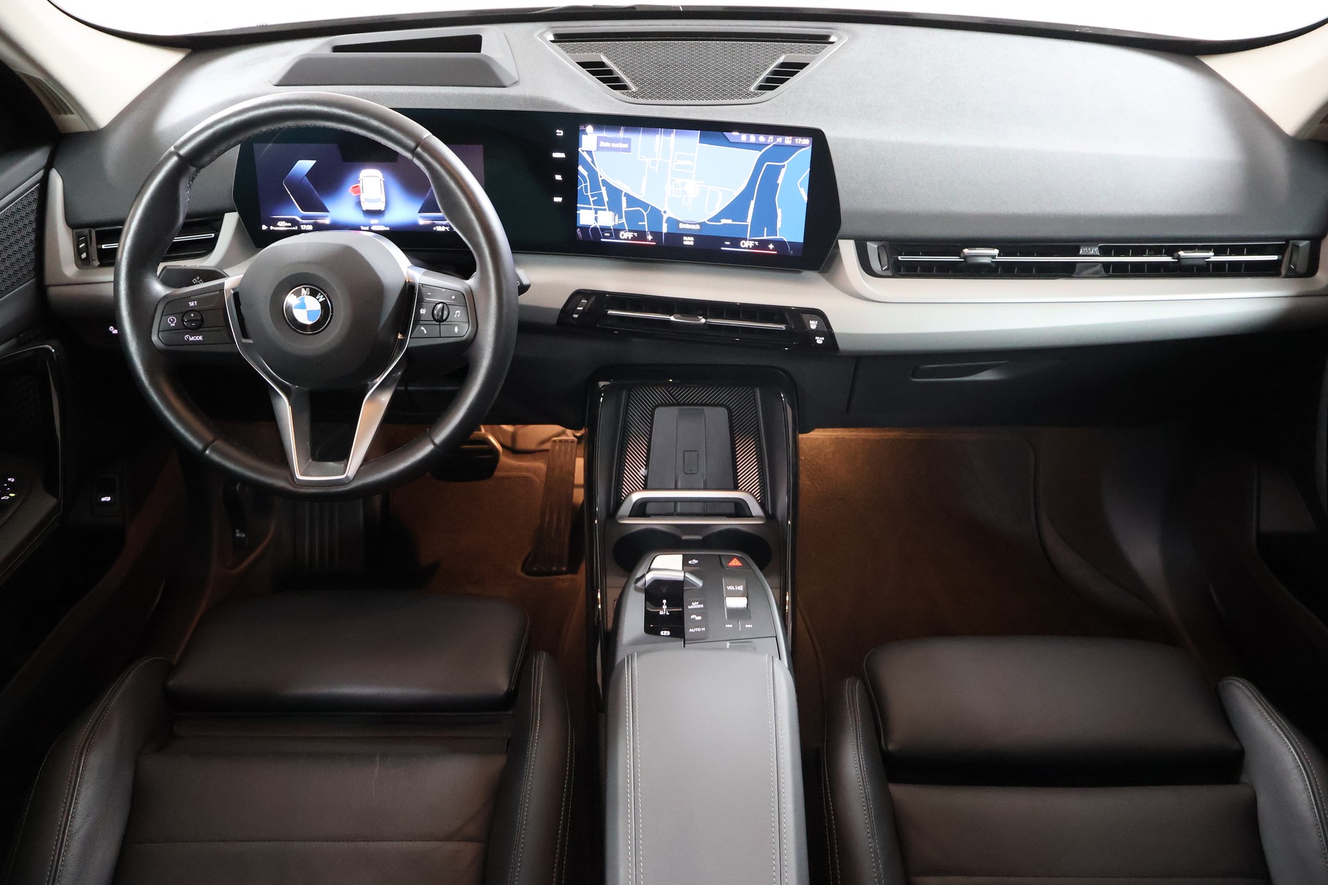 BMW X1 xDrive 23i 48V-image-9