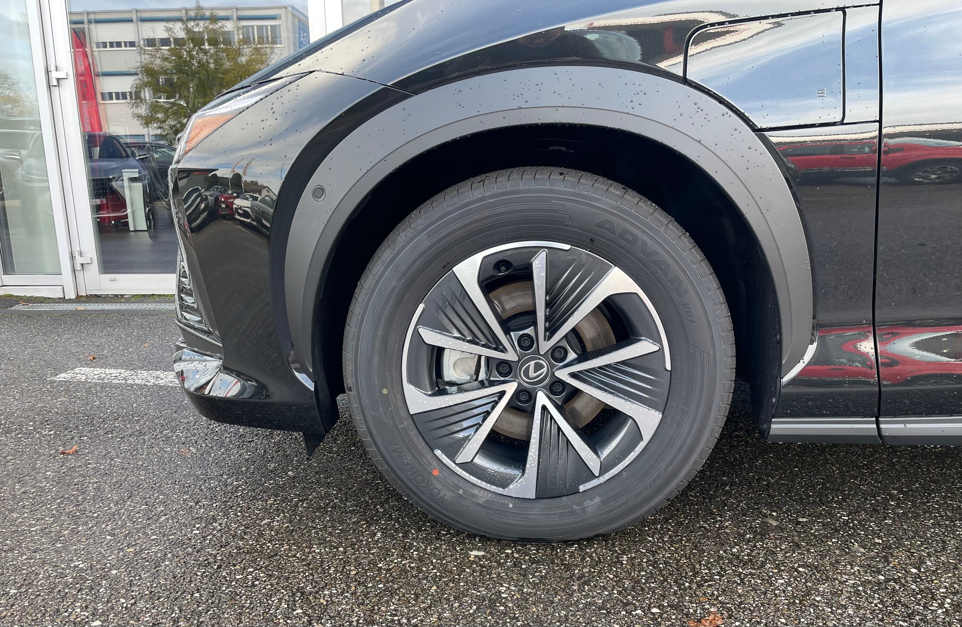 LEXUS RZ 300e 71,4 KW Comfort-image-5