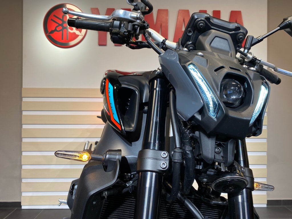YAMAHA MT-09-image-8