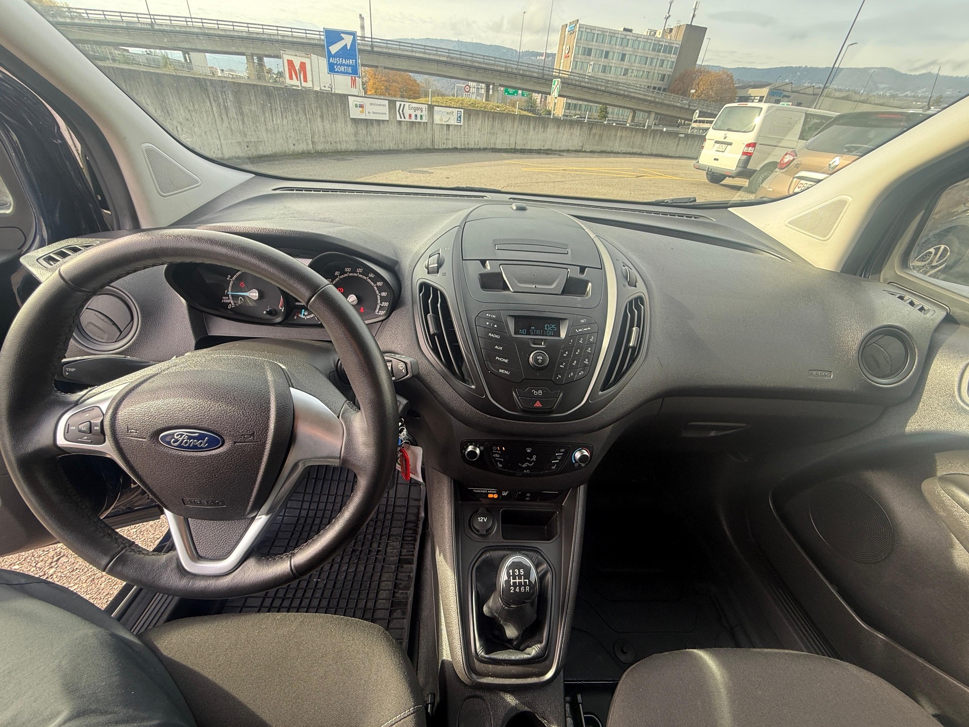 FORD Transit Courier Van 1.0 EcoBoost Limited-image-5