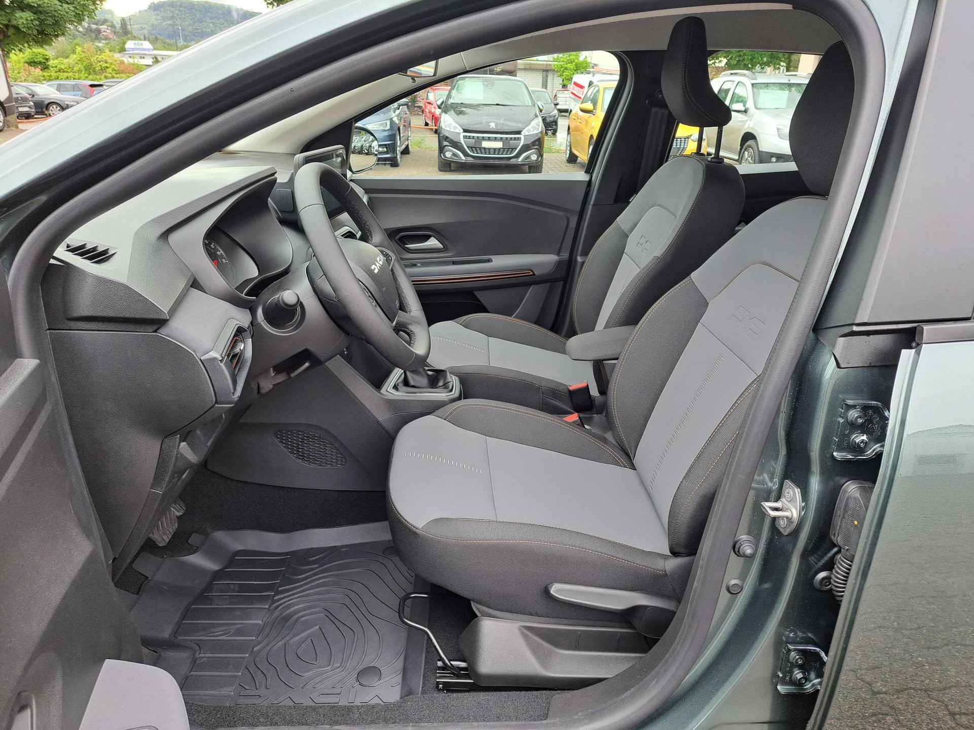 DACIA Sandero Stepway extreme+ TCe 90 auto-image-5