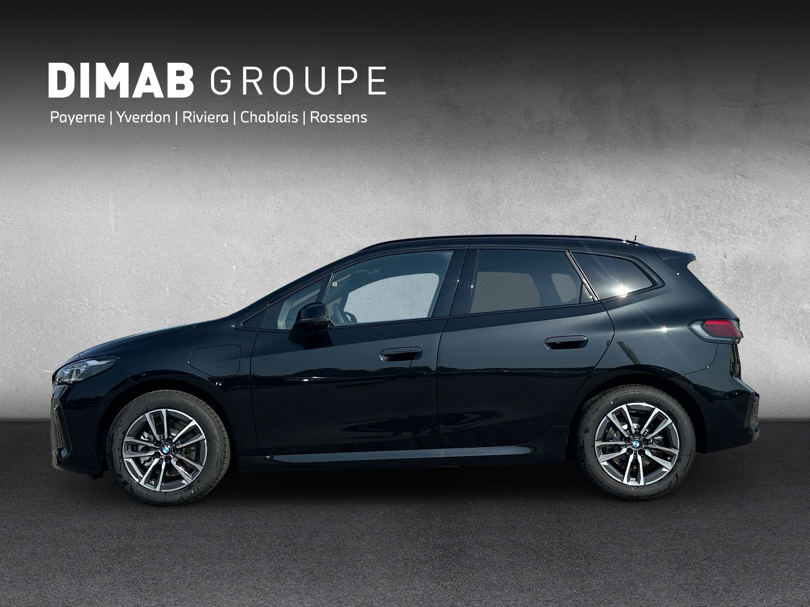 BMW 225e xDrive Active Tourer M Sport **Action de leasing à 0.9%**-showroom-element-1