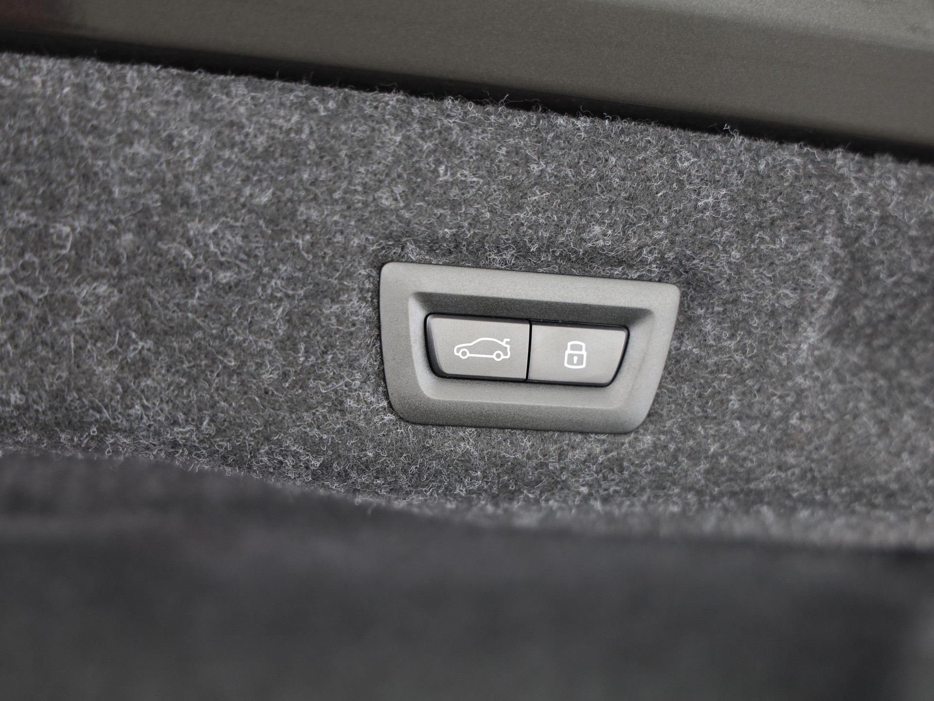 BMW 520d xDrive Touring-image-7