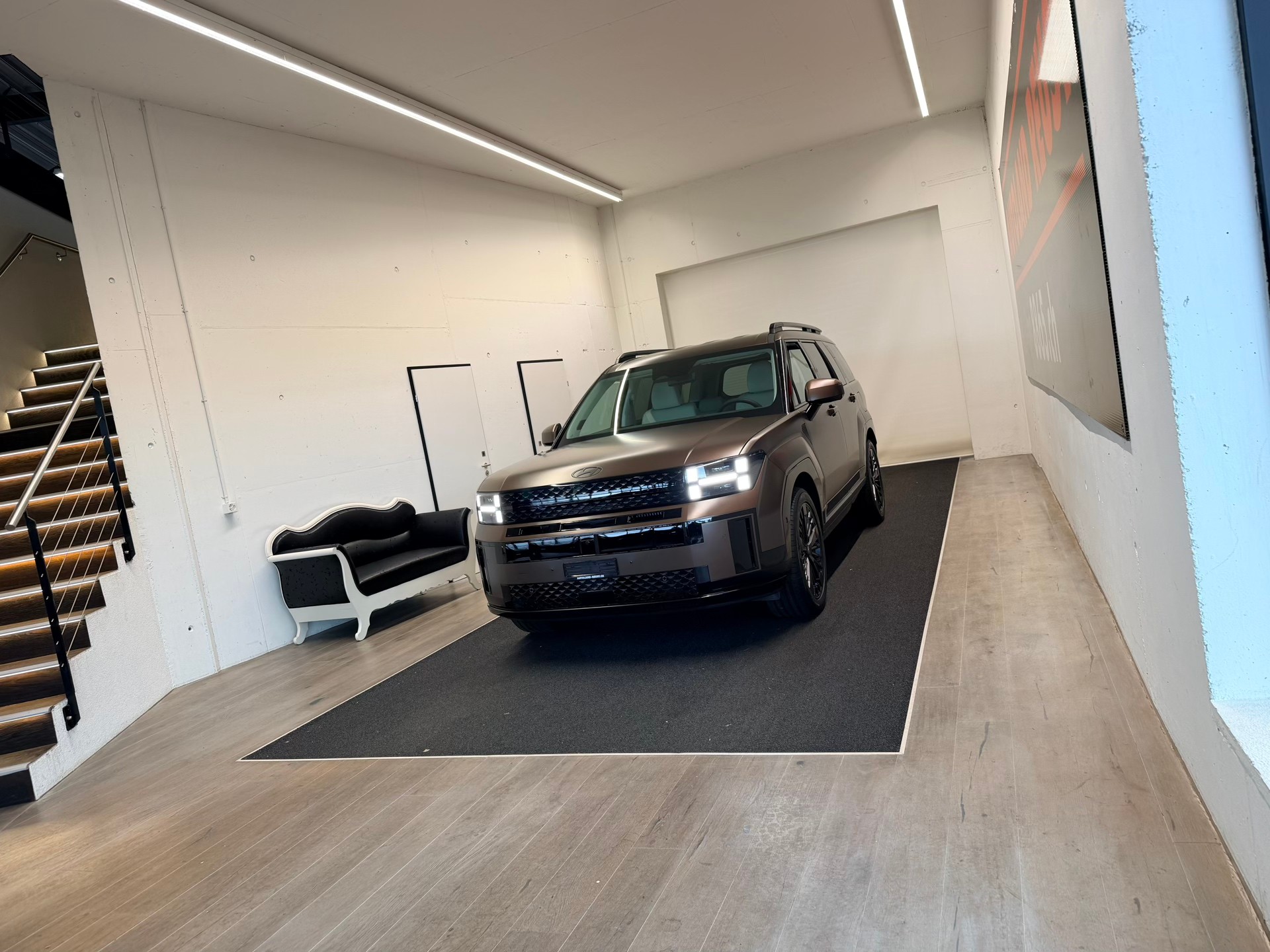 HYUNDAI Santa Fe 1.6 T-GDi PHEV Calligraphy 4WD Automatic-showroom-element-2