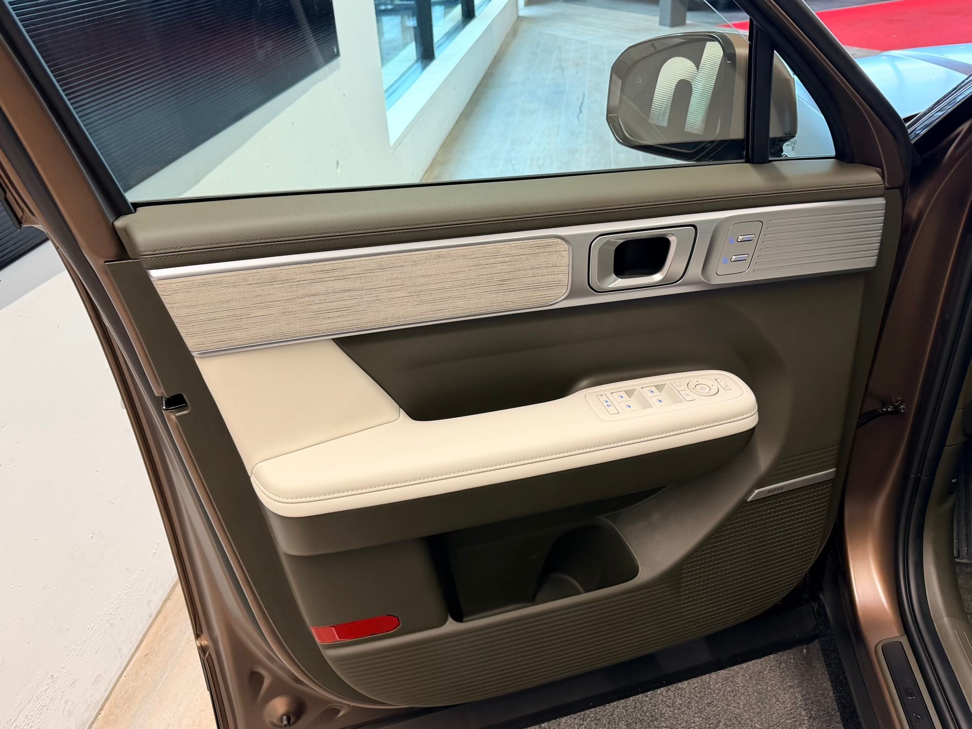 HYUNDAI Santa Fe 1.6 T-GDi PHEV Calligraphy 4WD Automatic-image-10