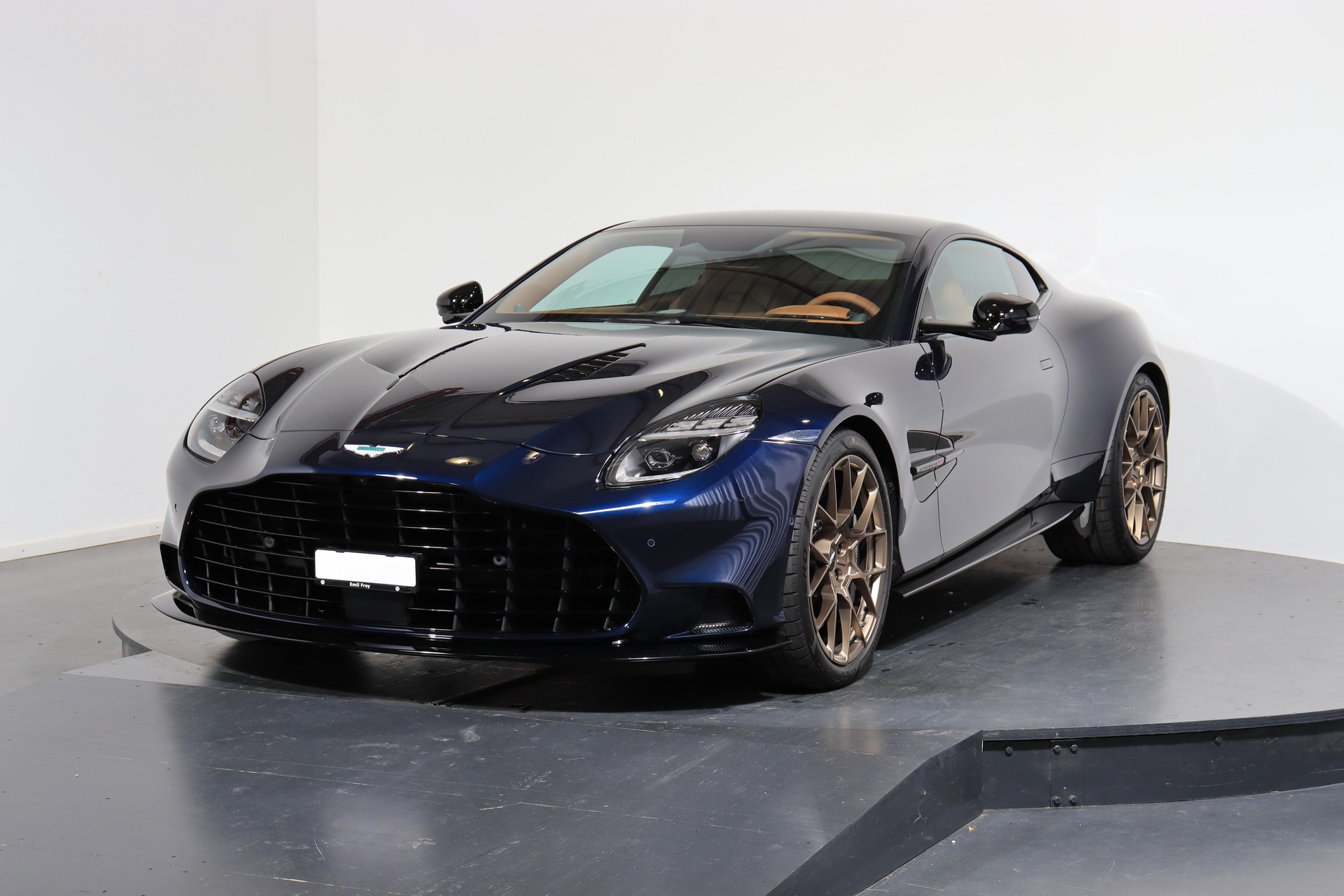 ASTON MARTIN Vanquish 5.2 V12 Bi-Turbo