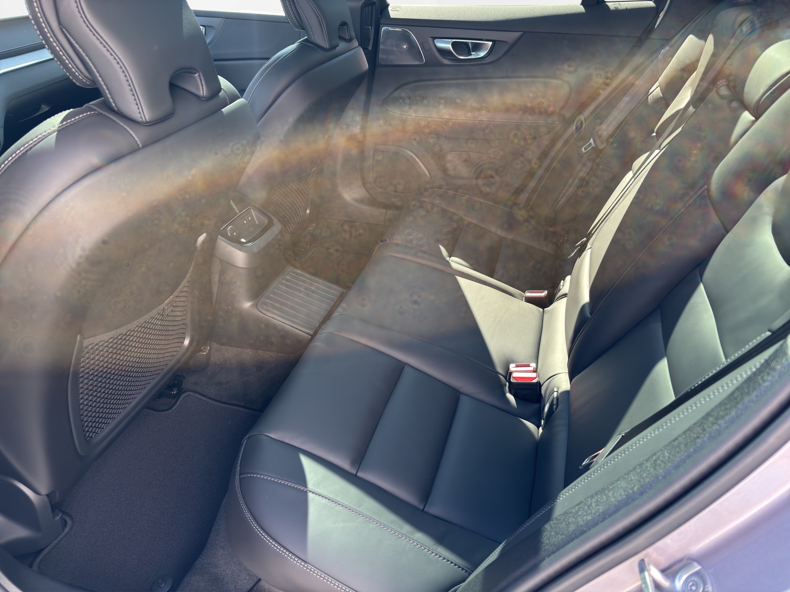 VOLVO V60 2.0 T8 TE Ultra Dark eAWD-image-4