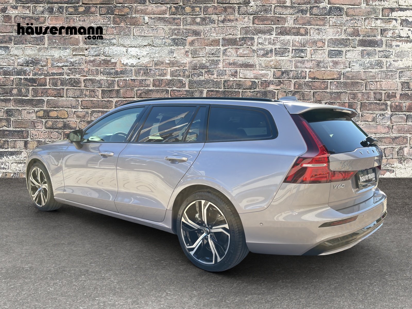VOLVO V60 2.0 T8 TE Ultra Dark eAWD-showroom-element-2