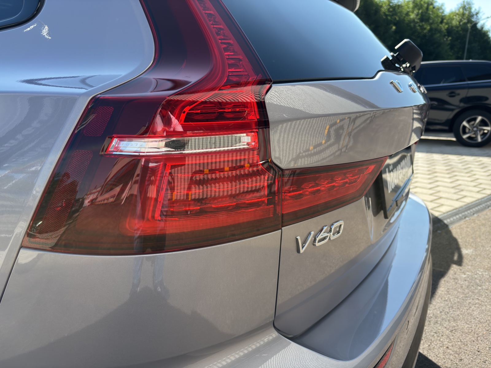 VOLVO V60 2.0 T8 TE Ultra Dark eAWD-image-14