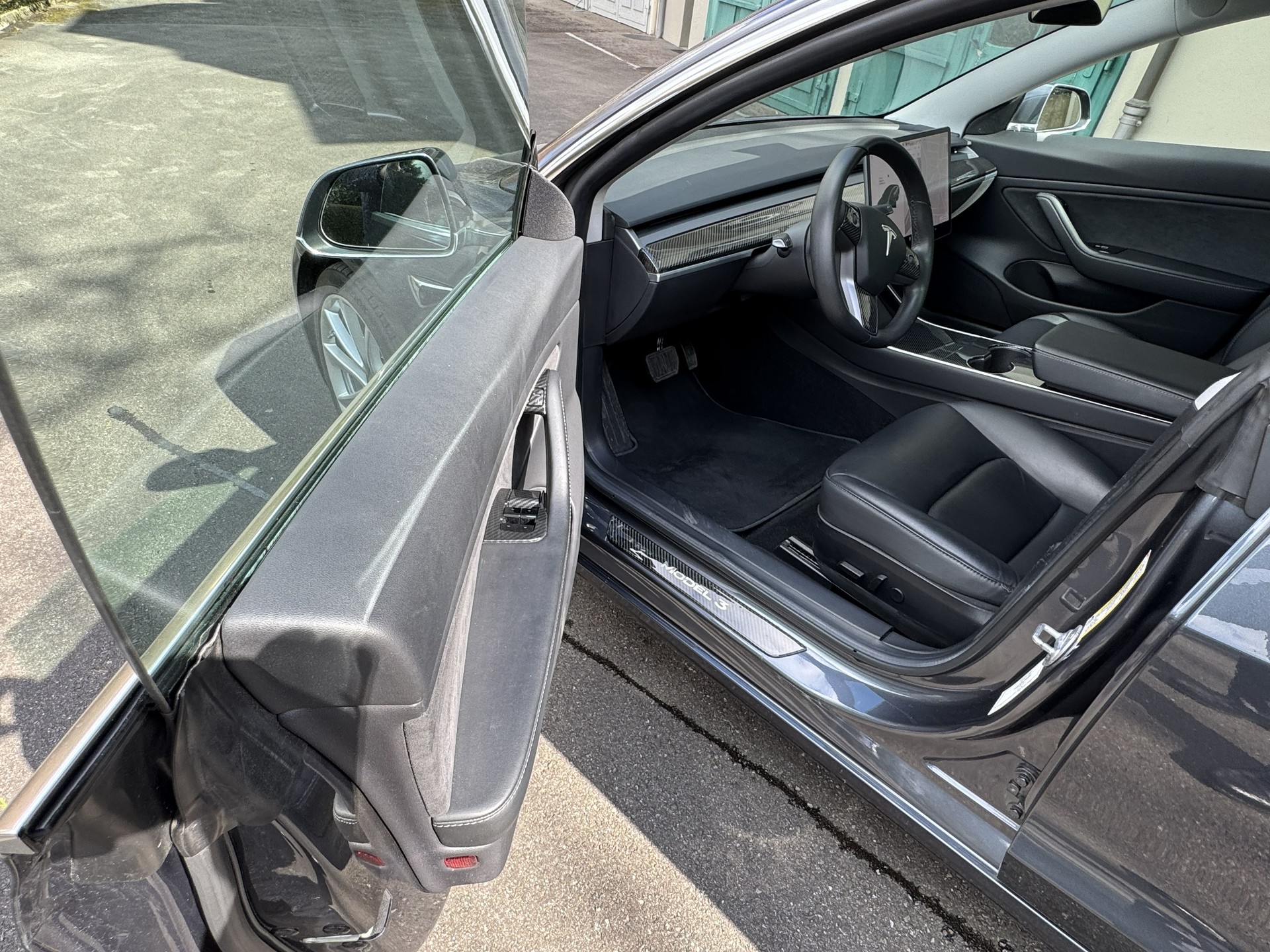 TESLA Model 3 Long Range AWD mit Carbon Fiber Interieur-image-5