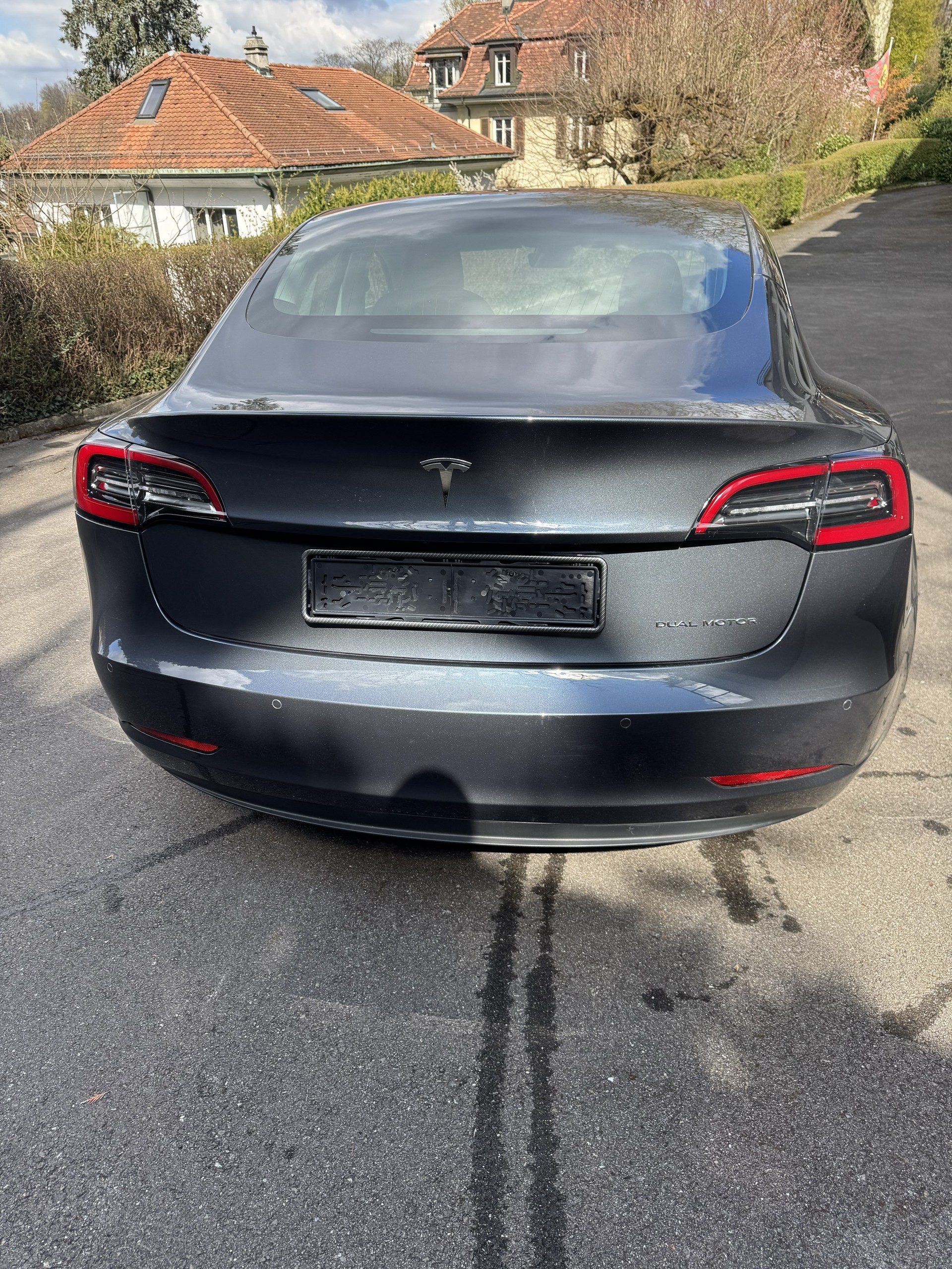 TESLA Model 3 Long Range AWD mit Carbon Fiber Interieur-image-4
