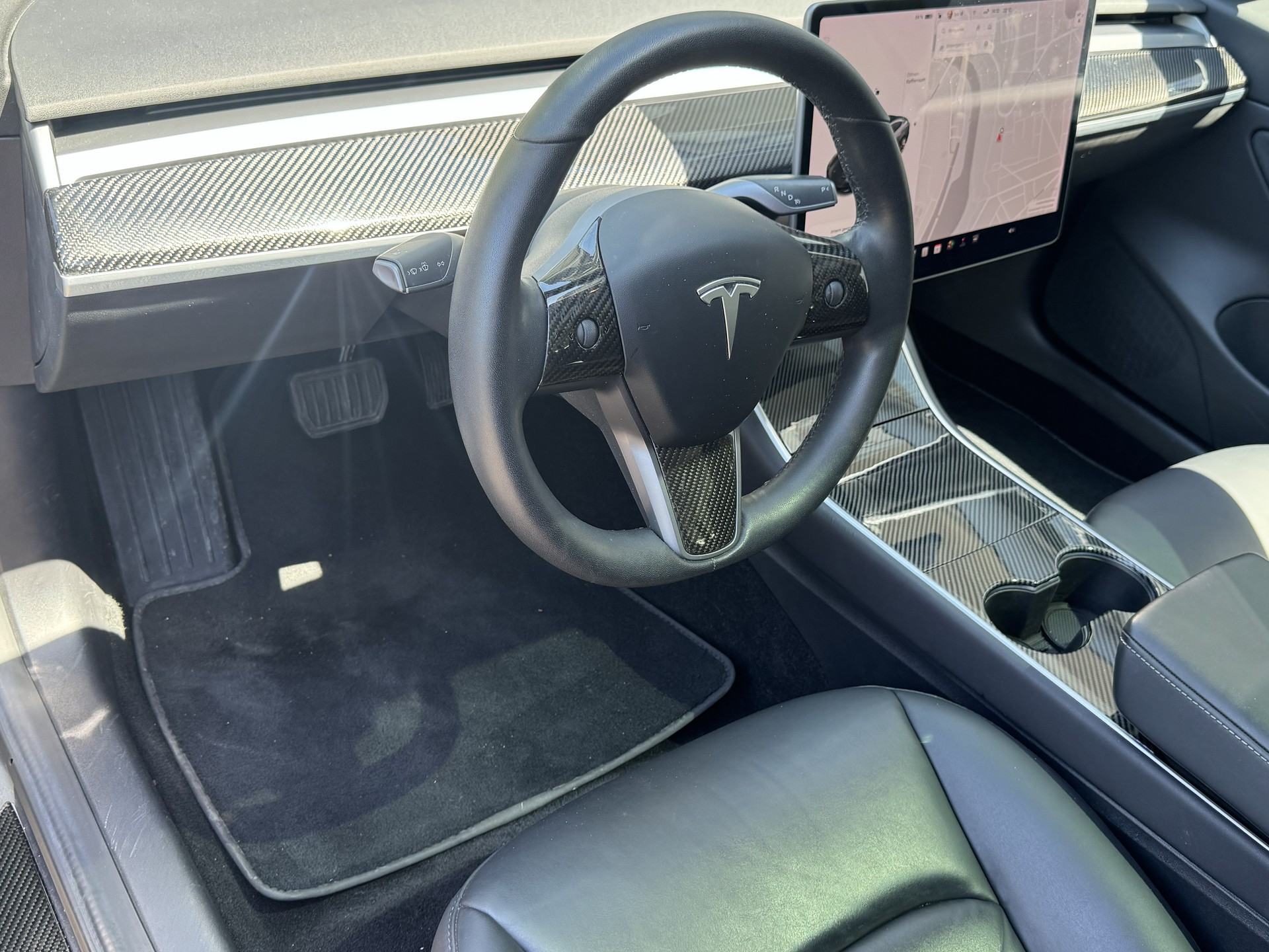 TESLA Model 3 Long Range AWD mit Carbon Fiber Interieur-image-6