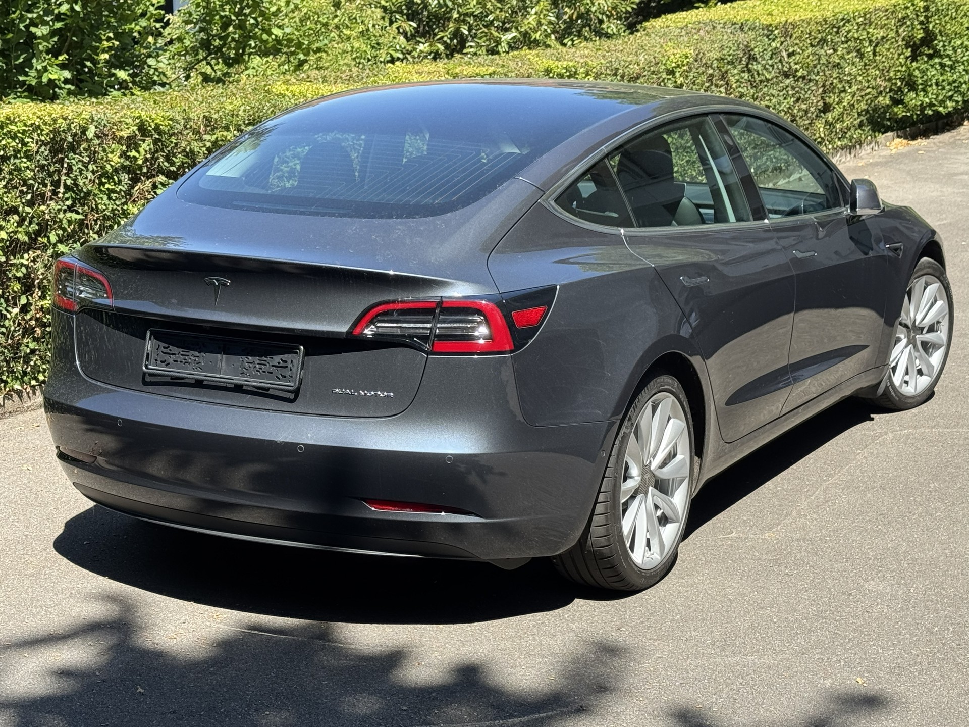 TESLA Model 3 Long Range AWD mit Carbon Fiber Interieur-image-3