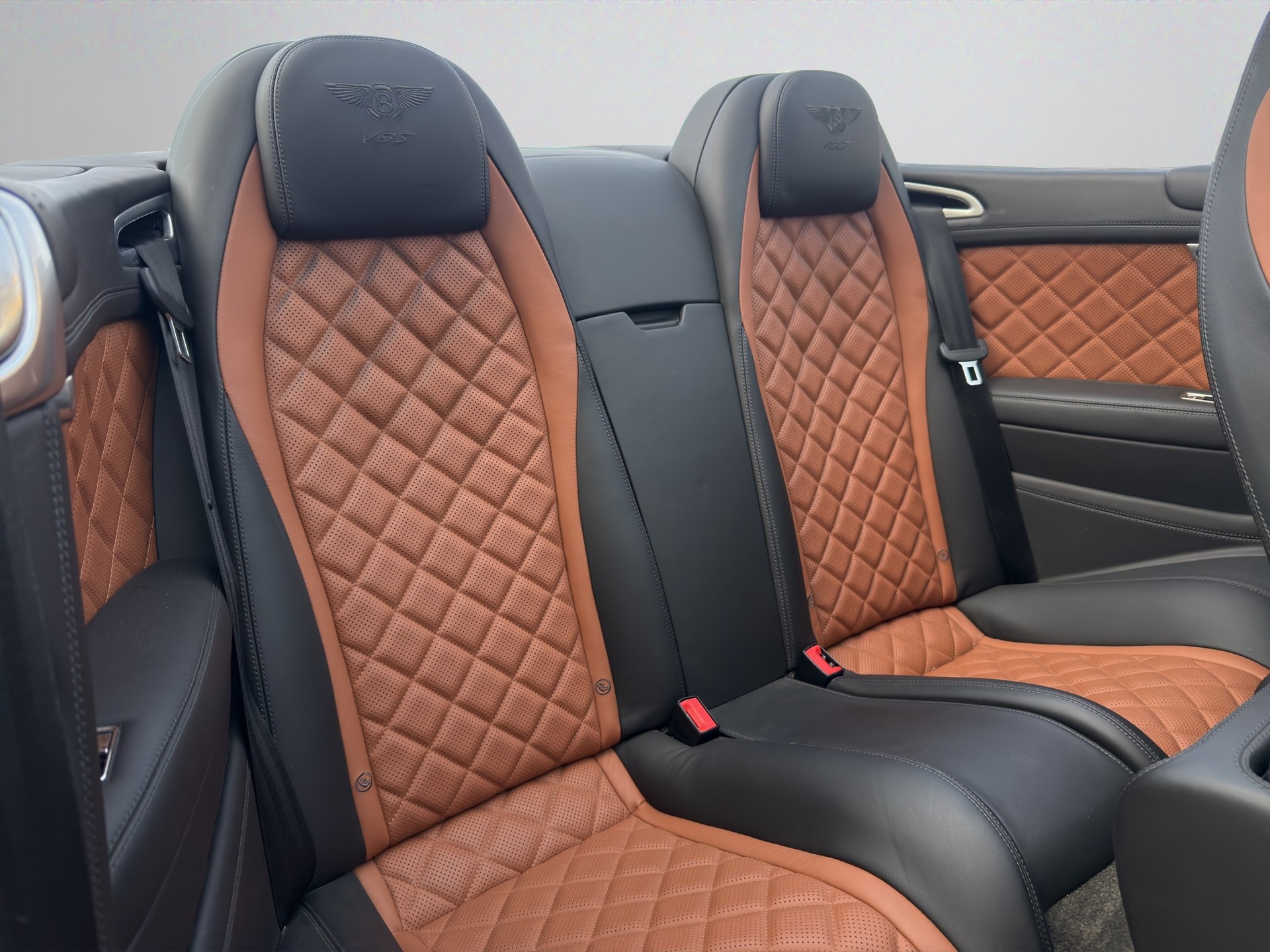 BENTLEY Continental GTC 4.0 V8 S-image-8