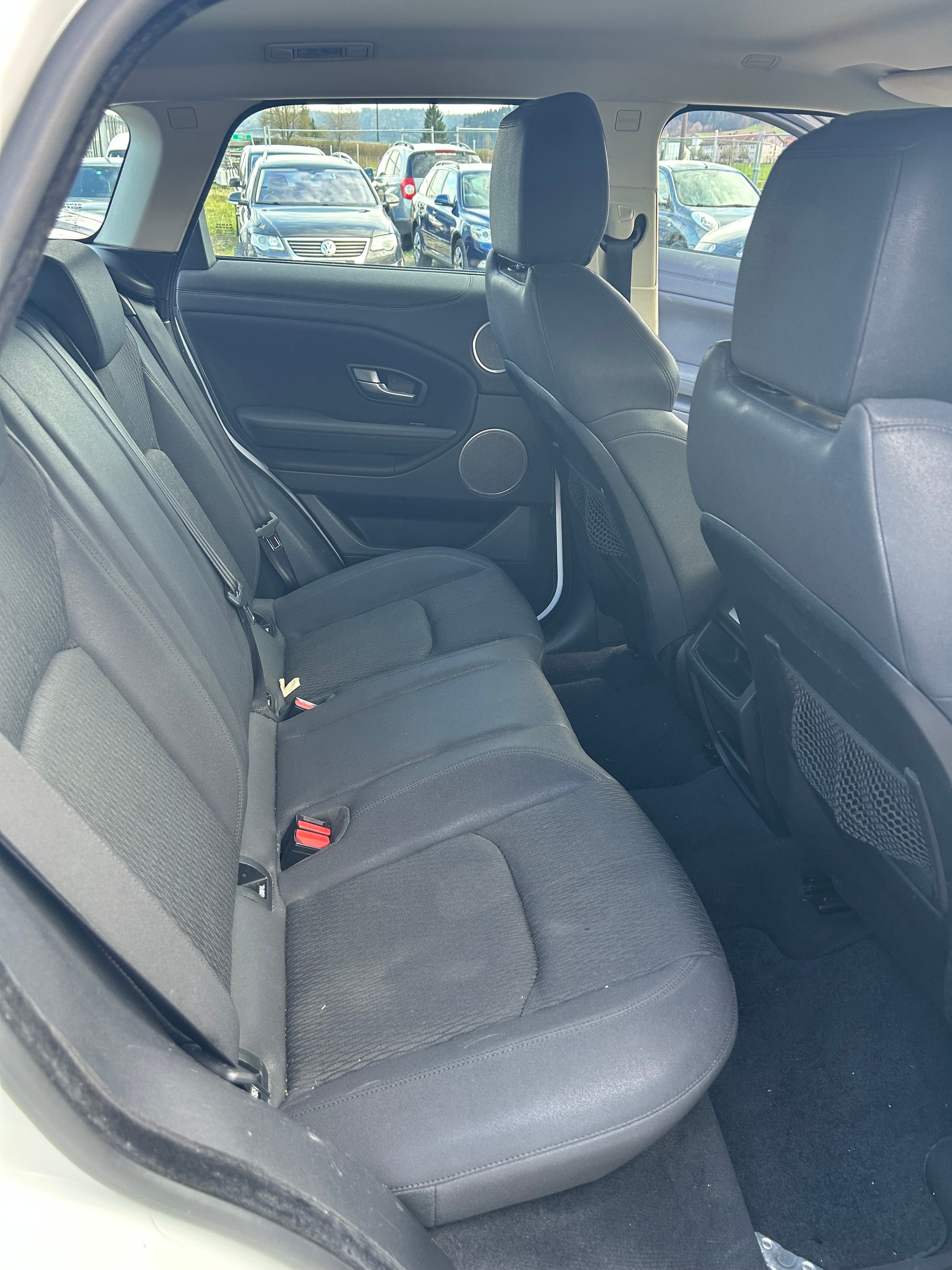 LAND ROVER Range Rover Evoque 2.0 TD4 SE-image-11