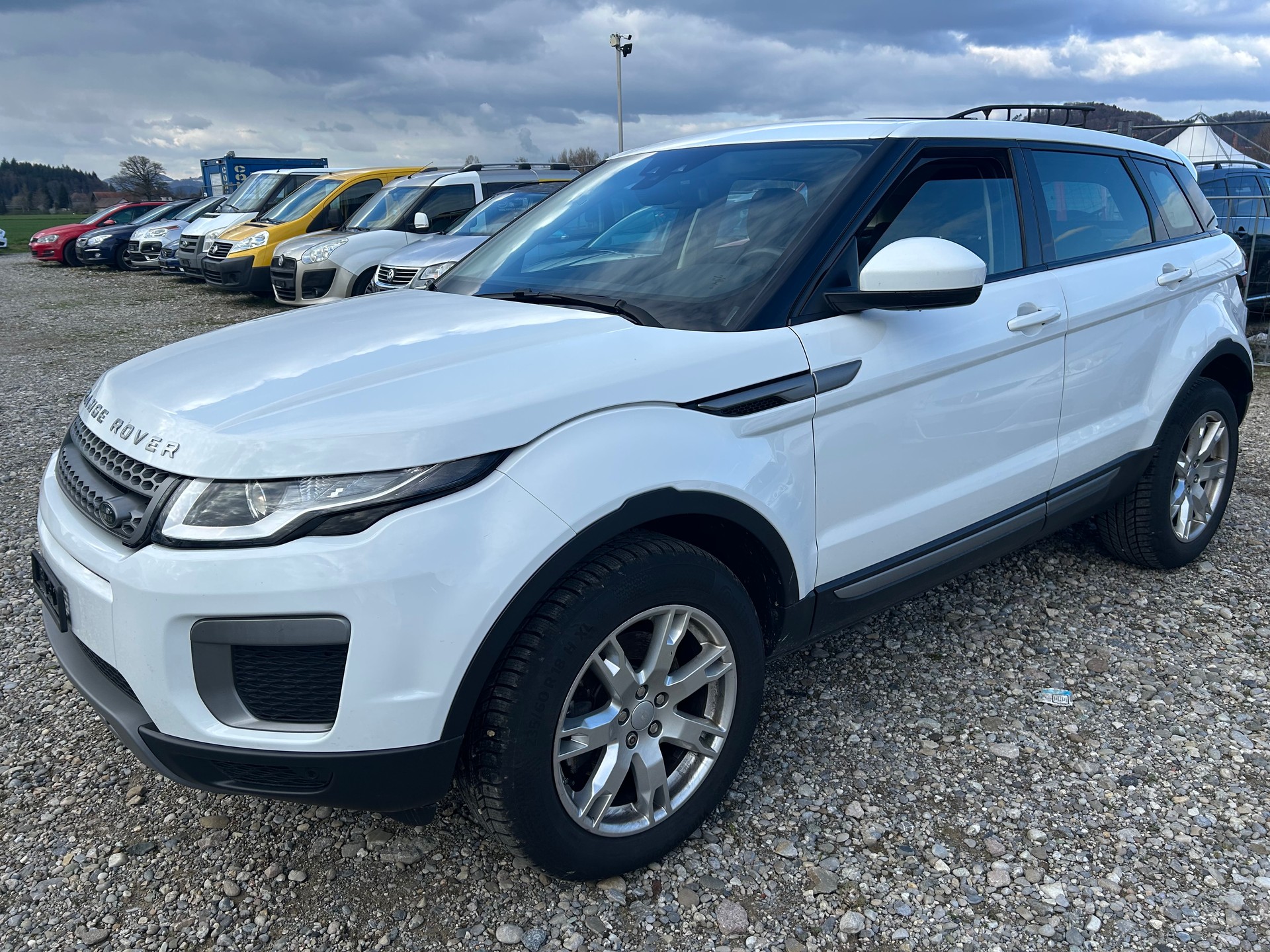 LAND ROVER Range Rover Evoque 2.0 TD4 SE-image-1