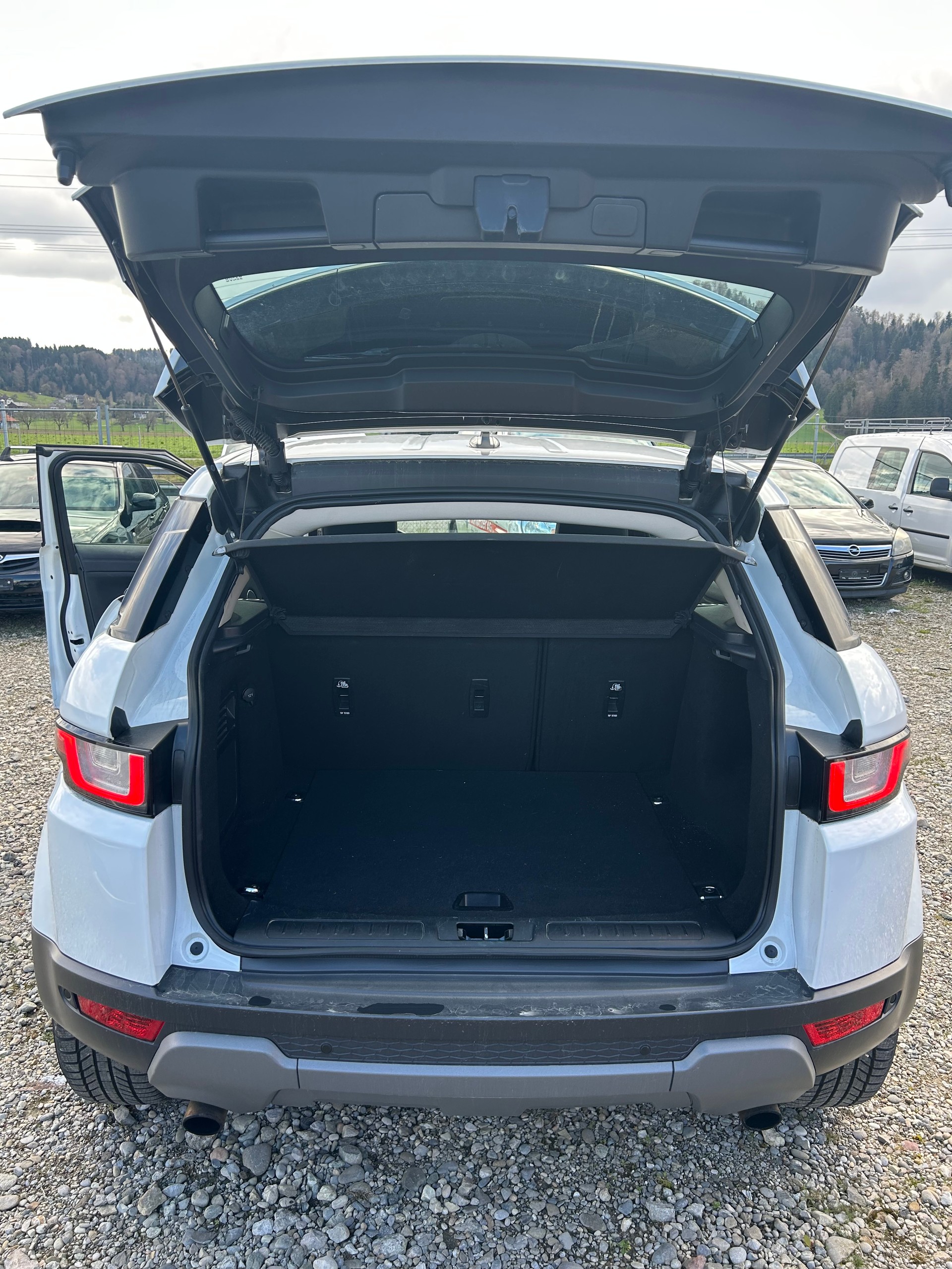 LAND ROVER Range Rover Evoque 2.0 TD4 SE-image-12