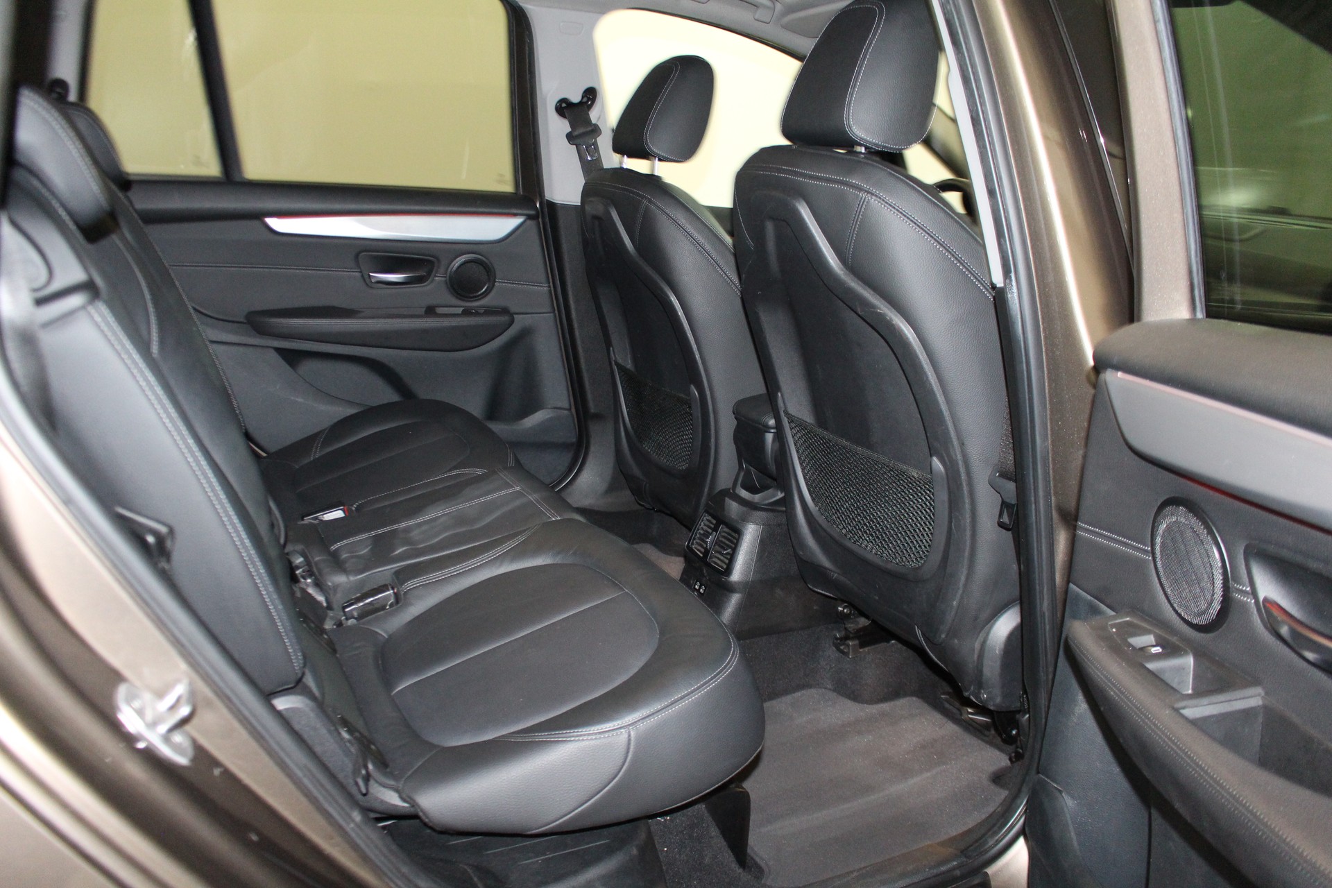 BMW 216d Gran Tourer-image-11