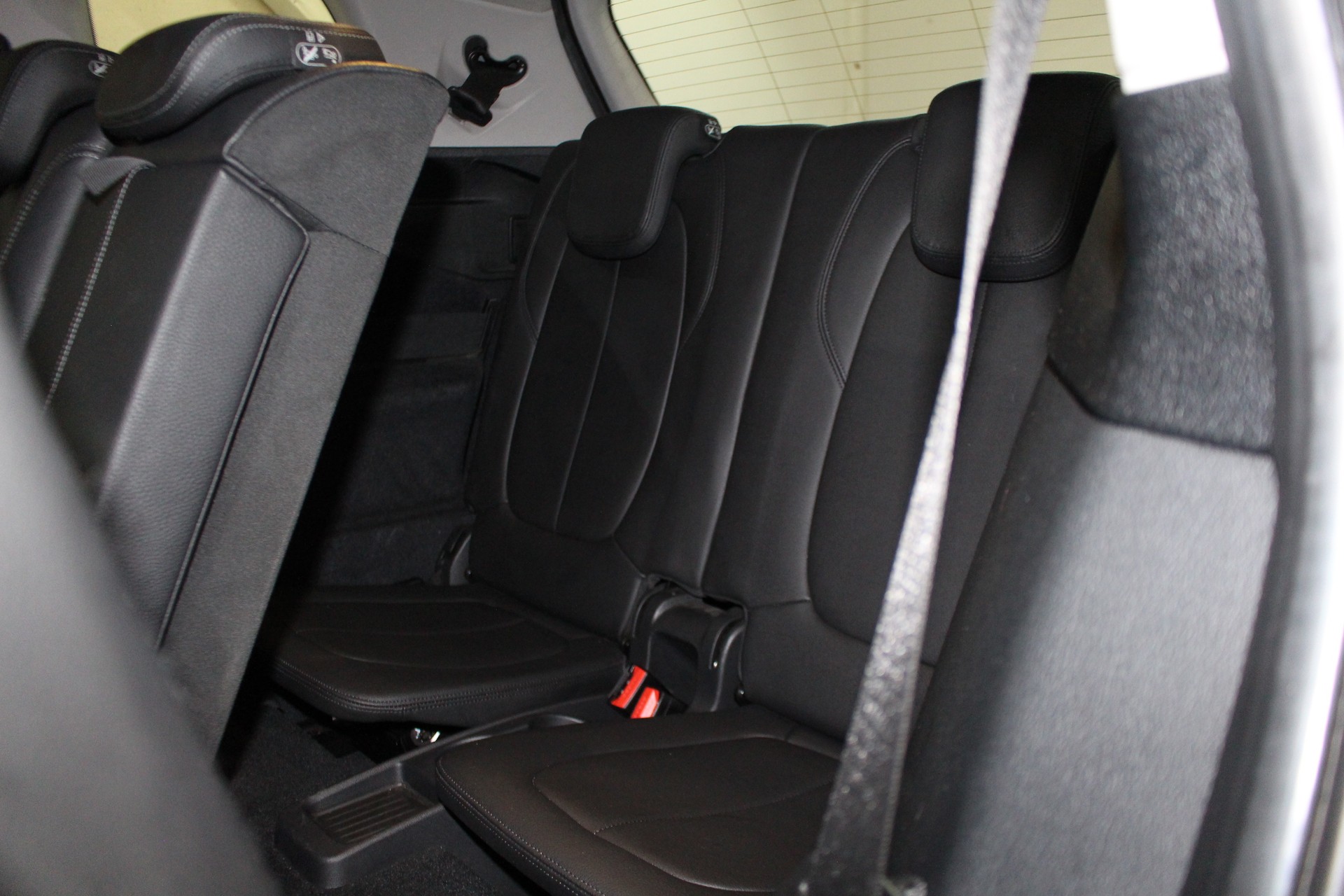 BMW 216d Gran Tourer-image-8