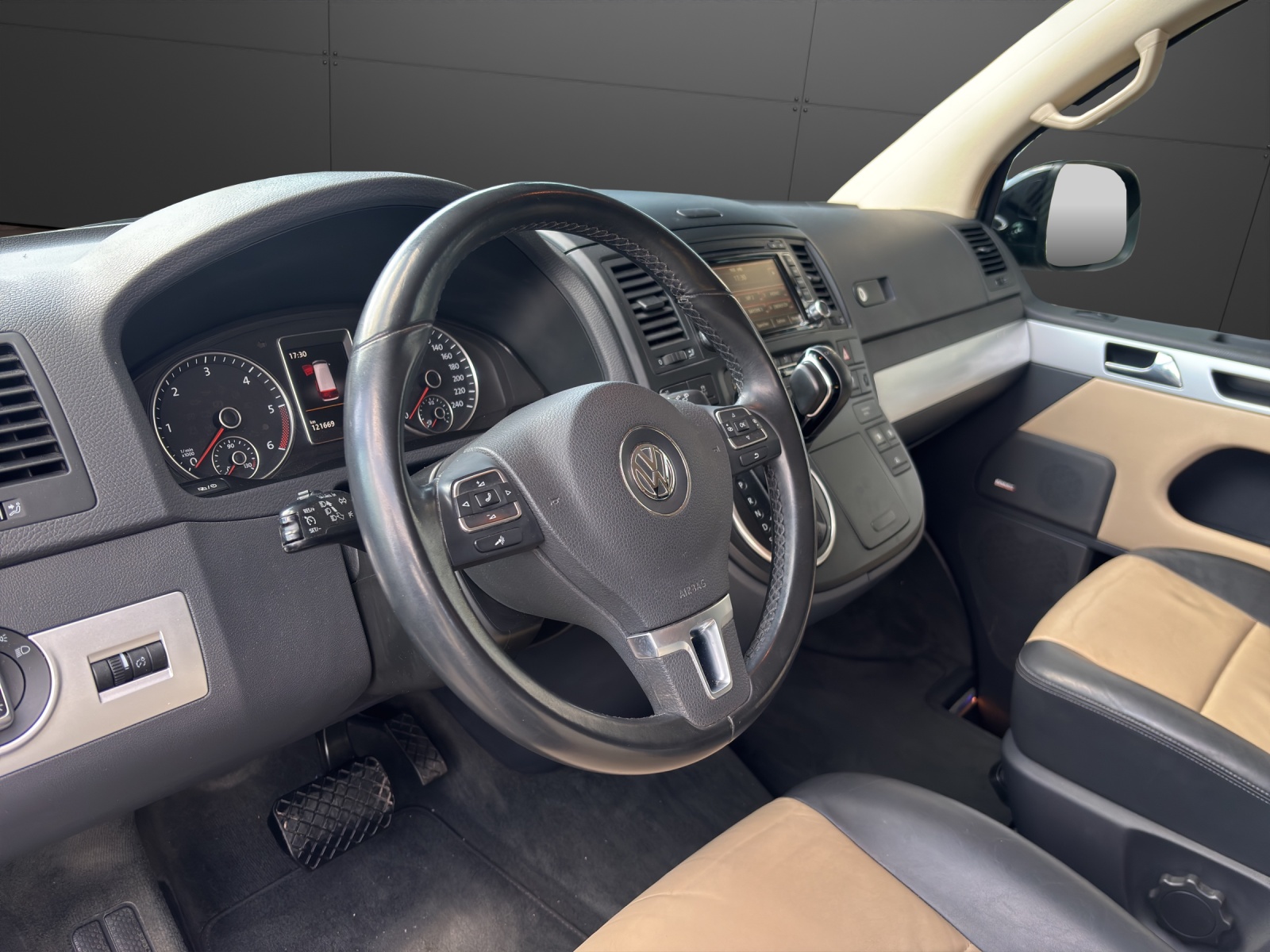 VW T5 Multivan 2.0 Bi-TDI CR Business 4Motion DSG-image-8