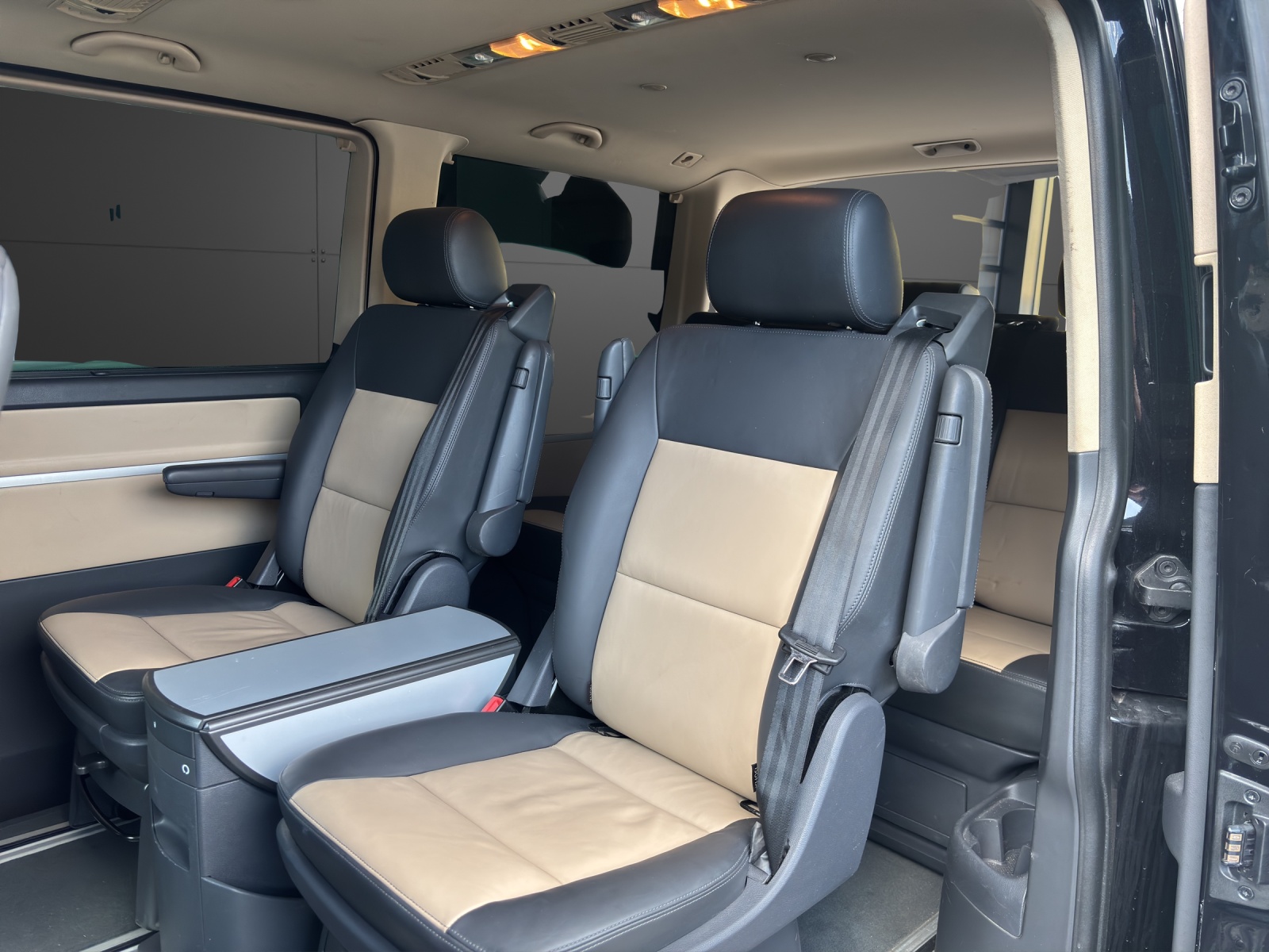 VW T5 Multivan 2.0 Bi-TDI CR Business 4Motion DSG-image-7