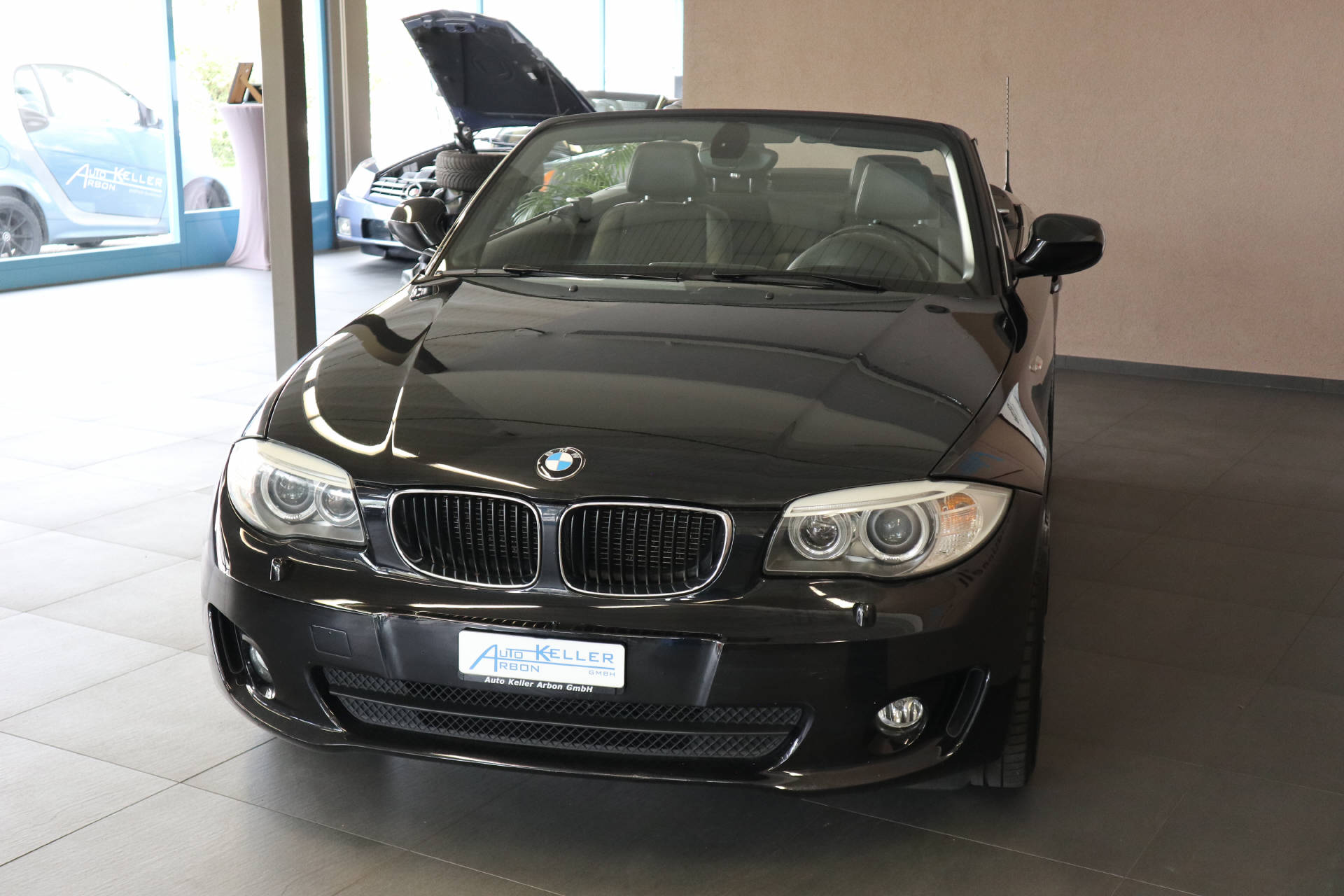 BMW 118i Cabrio-image-4