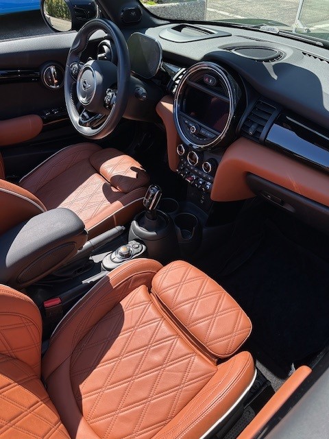 MINI Cooper John Cooper Works Cabriolet Steptronic-image-1