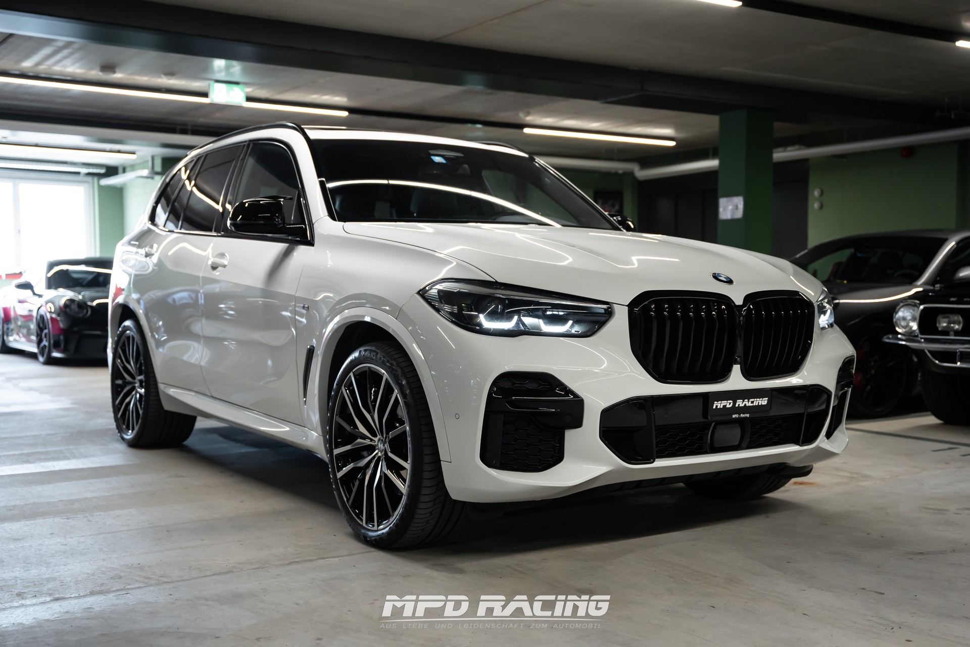 BMW X5 xDrive 48V 30d M Sport Steptronic-showroom-element-2