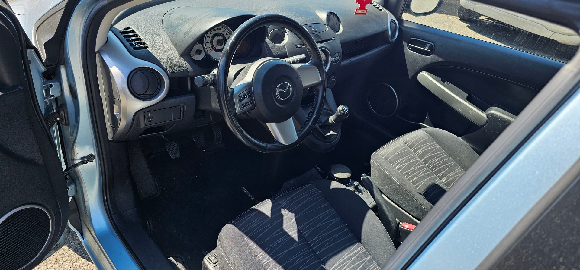 MAZDA 2 1.3i 16V Exclusive-image-4