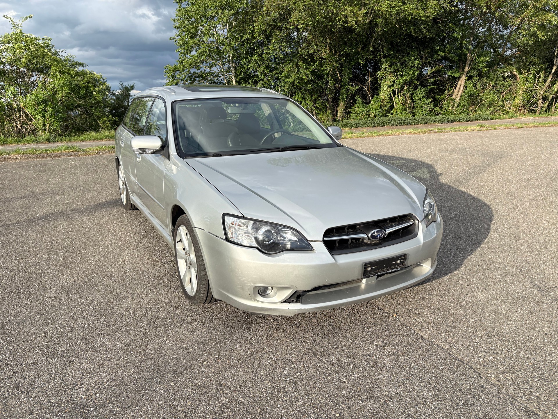 SUBARU Legacy 2.0R AWD Swiss-image-1