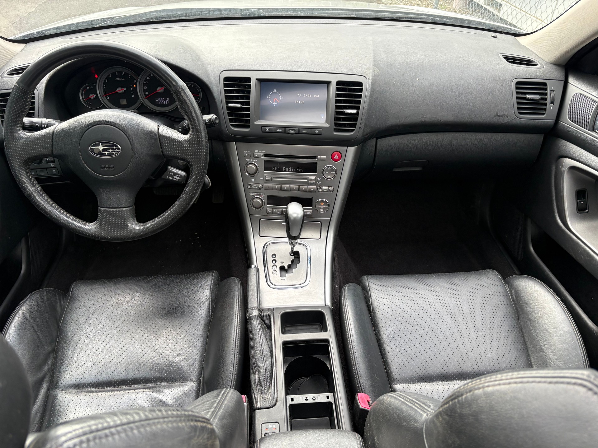SUBARU Legacy 2.0R AWD Swiss-image-10