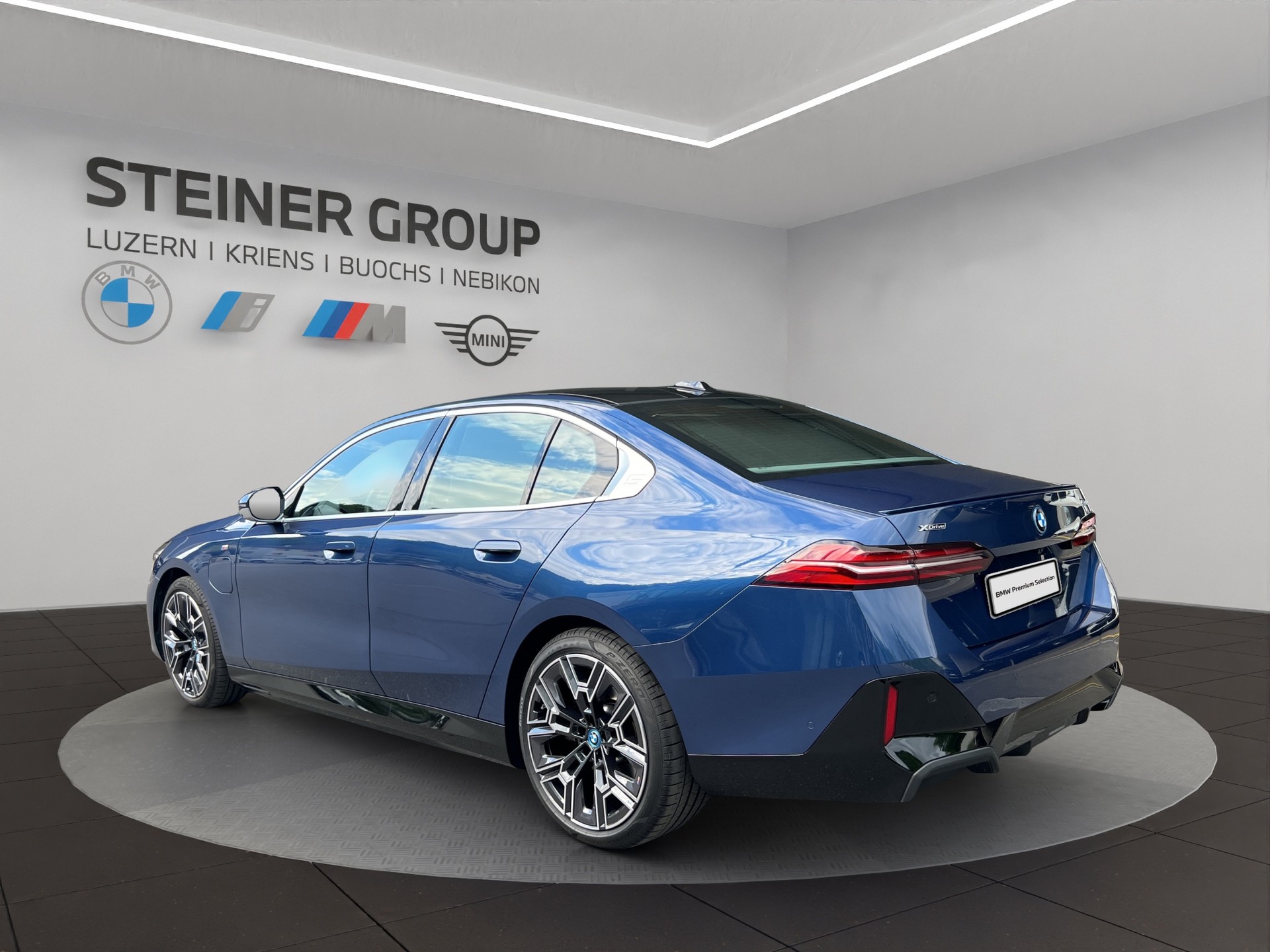 BMW 550e xDrive M Sport Steptronic-image-7