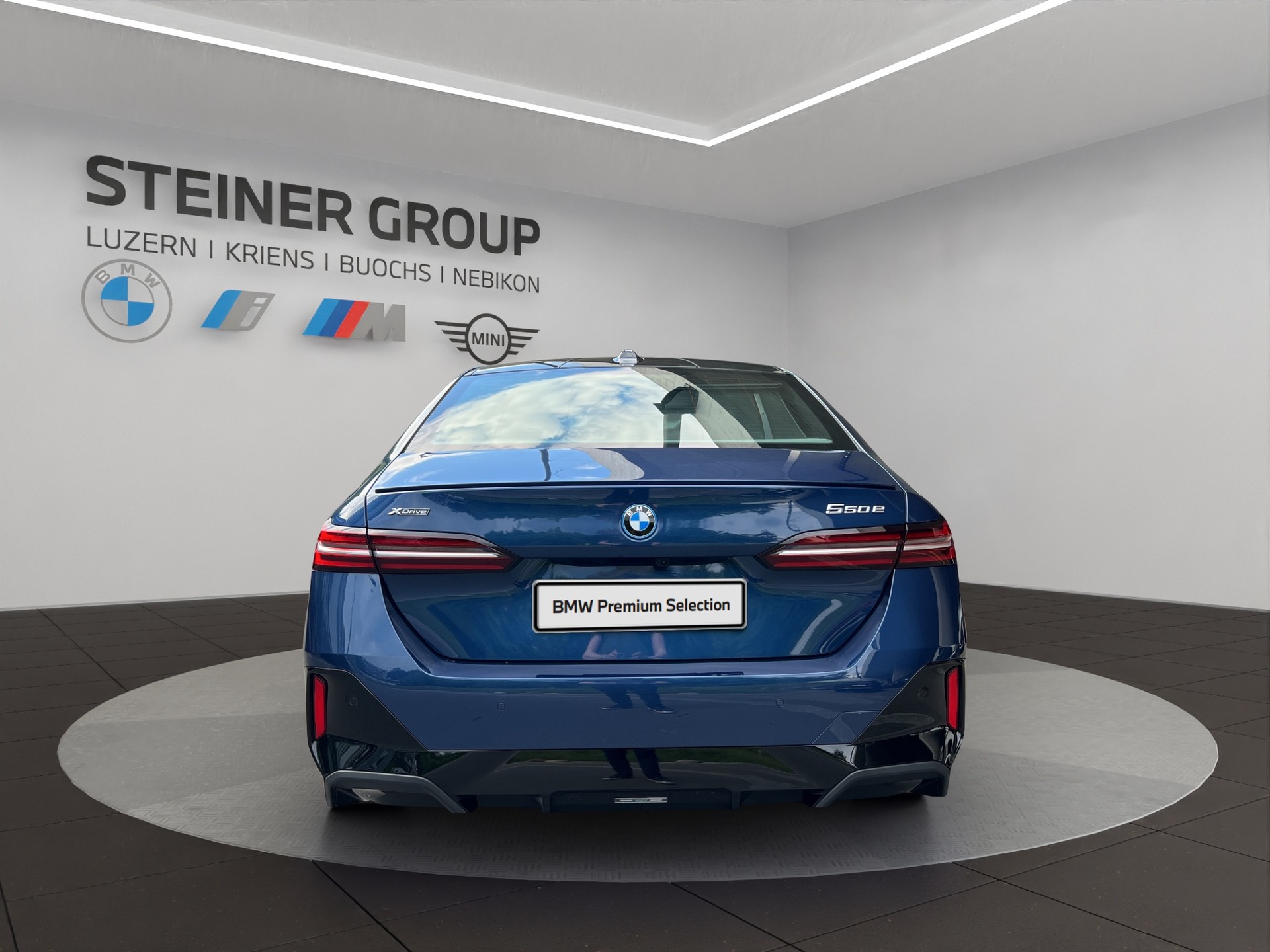 BMW 550e xDrive M Sport Steptronic-image-6