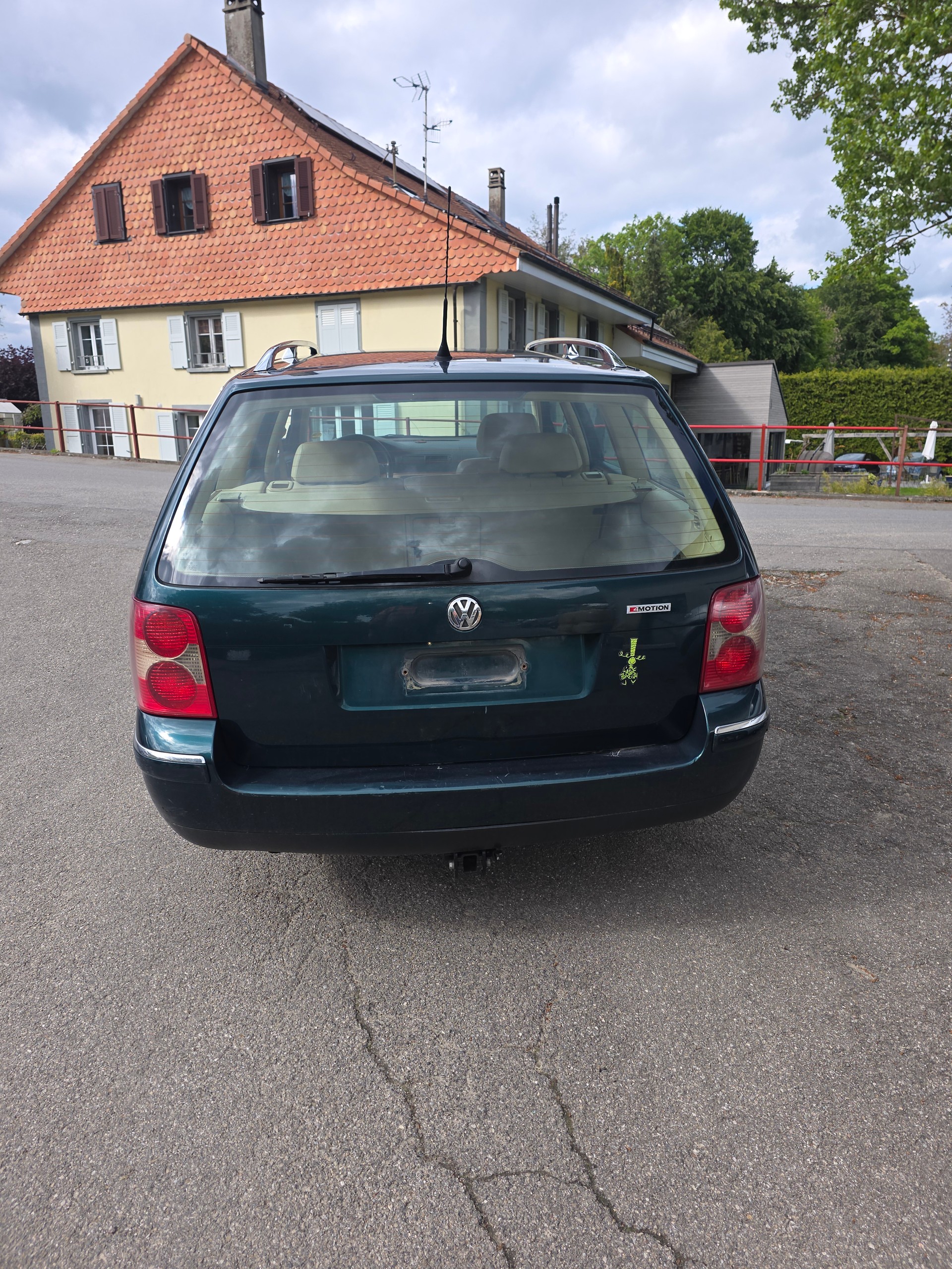 VW PASSAT-image-1