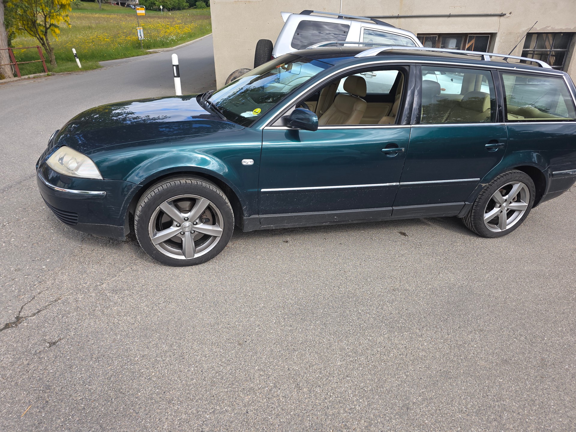 VW PASSAT-image-3