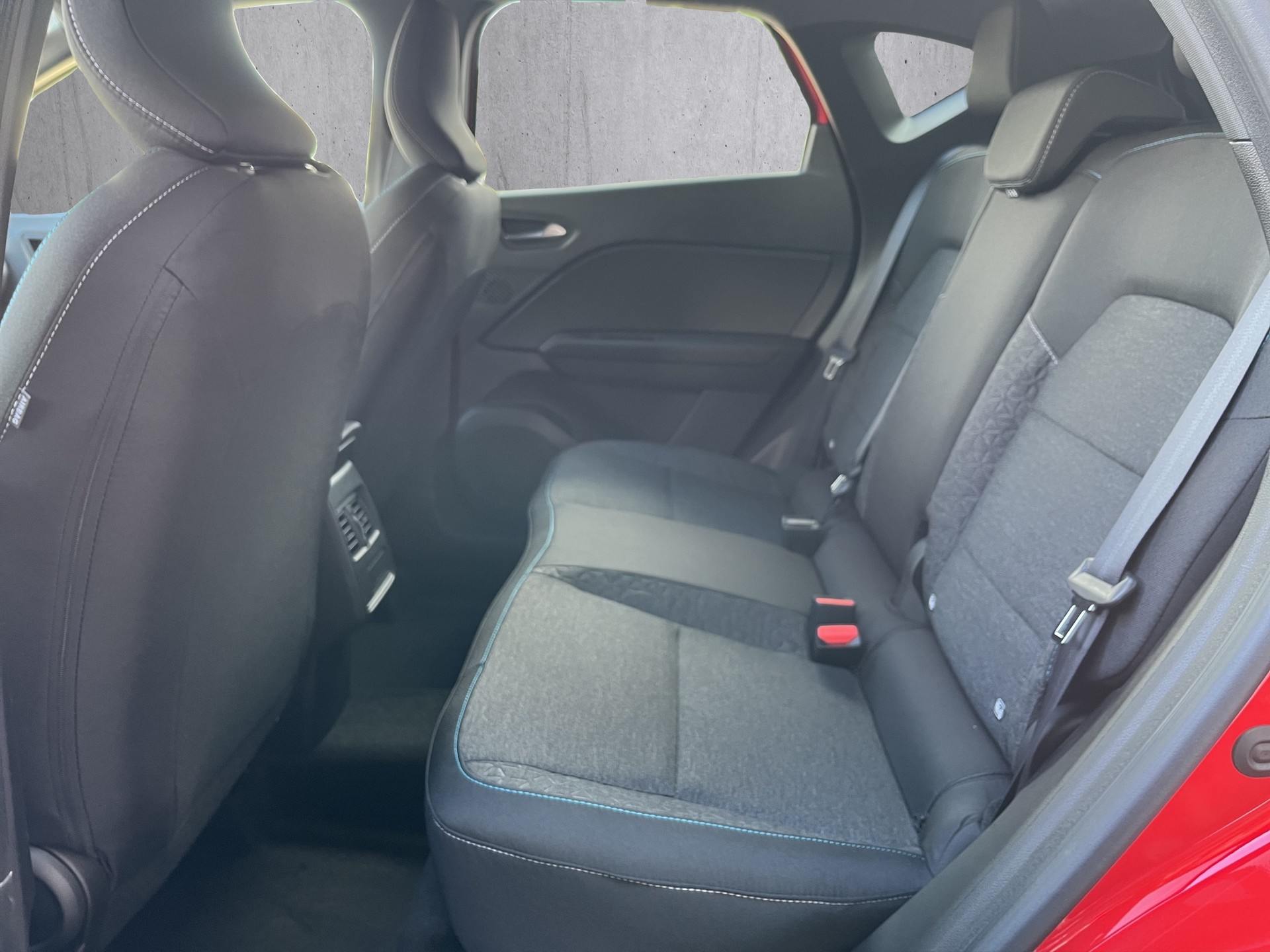 MITSUBISHI ASX 1.8 HEV Sport-image-12