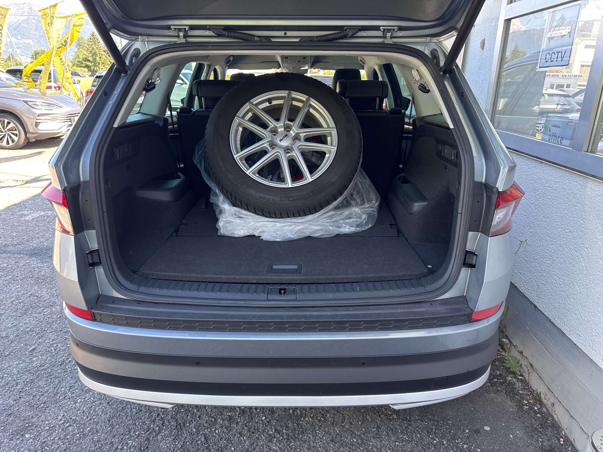SKODA Kodiaq 2.0 TSi Scout 7-Plätzer 4x4 DSG-Automat-image-8