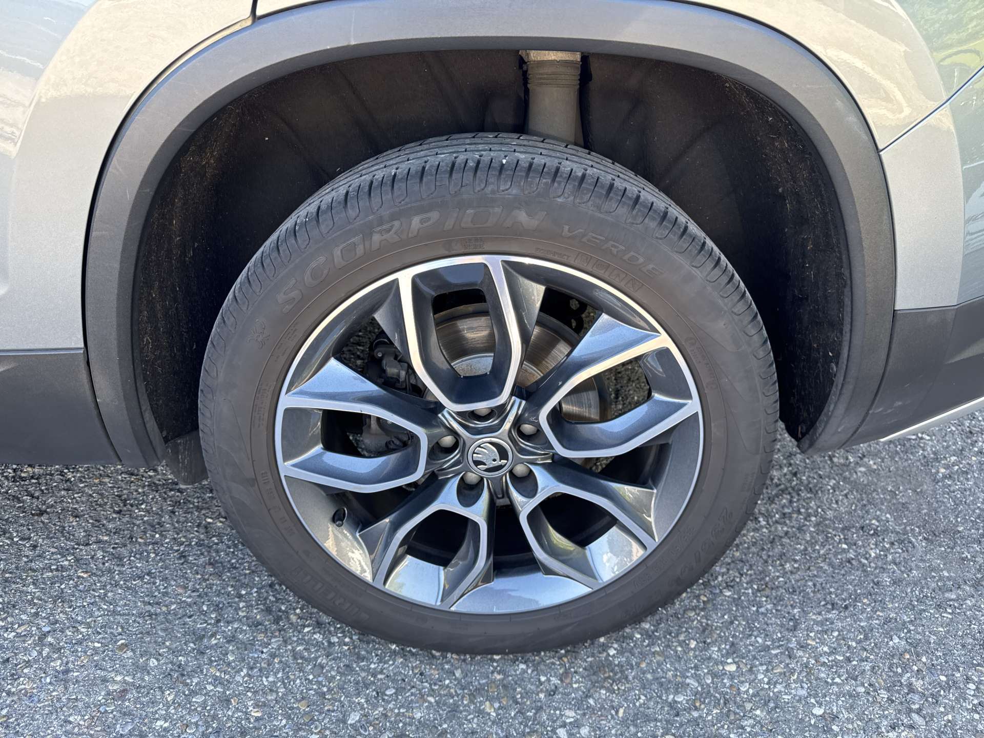 SKODA Kodiaq 2.0 TSi Scout 7-Plätzer 4x4 DSG-Automat-image-9