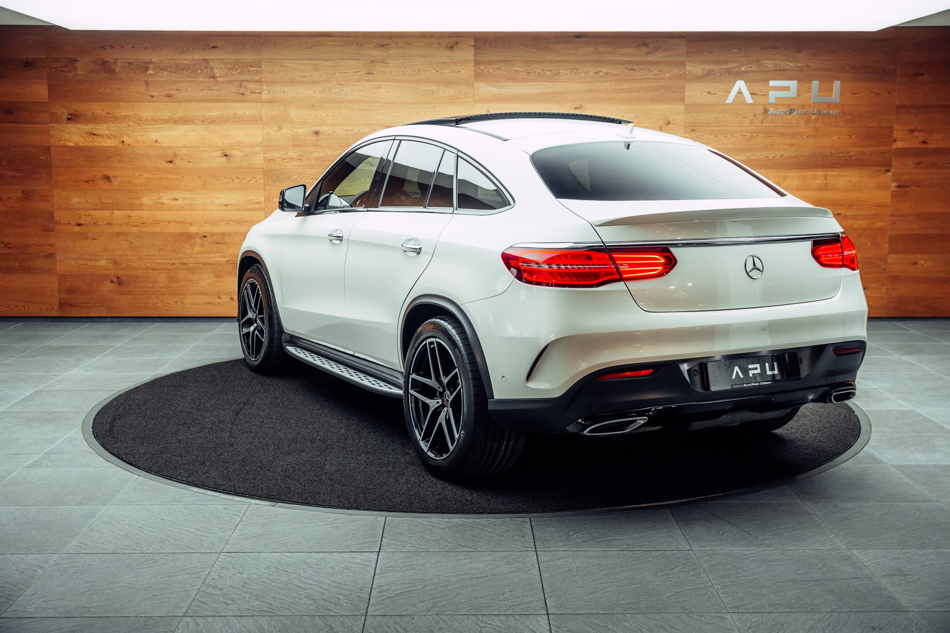 MERCEDES-BENZ GLE Coupé 350 d AMG Line 4Matic 9G-Tronic-image-3
