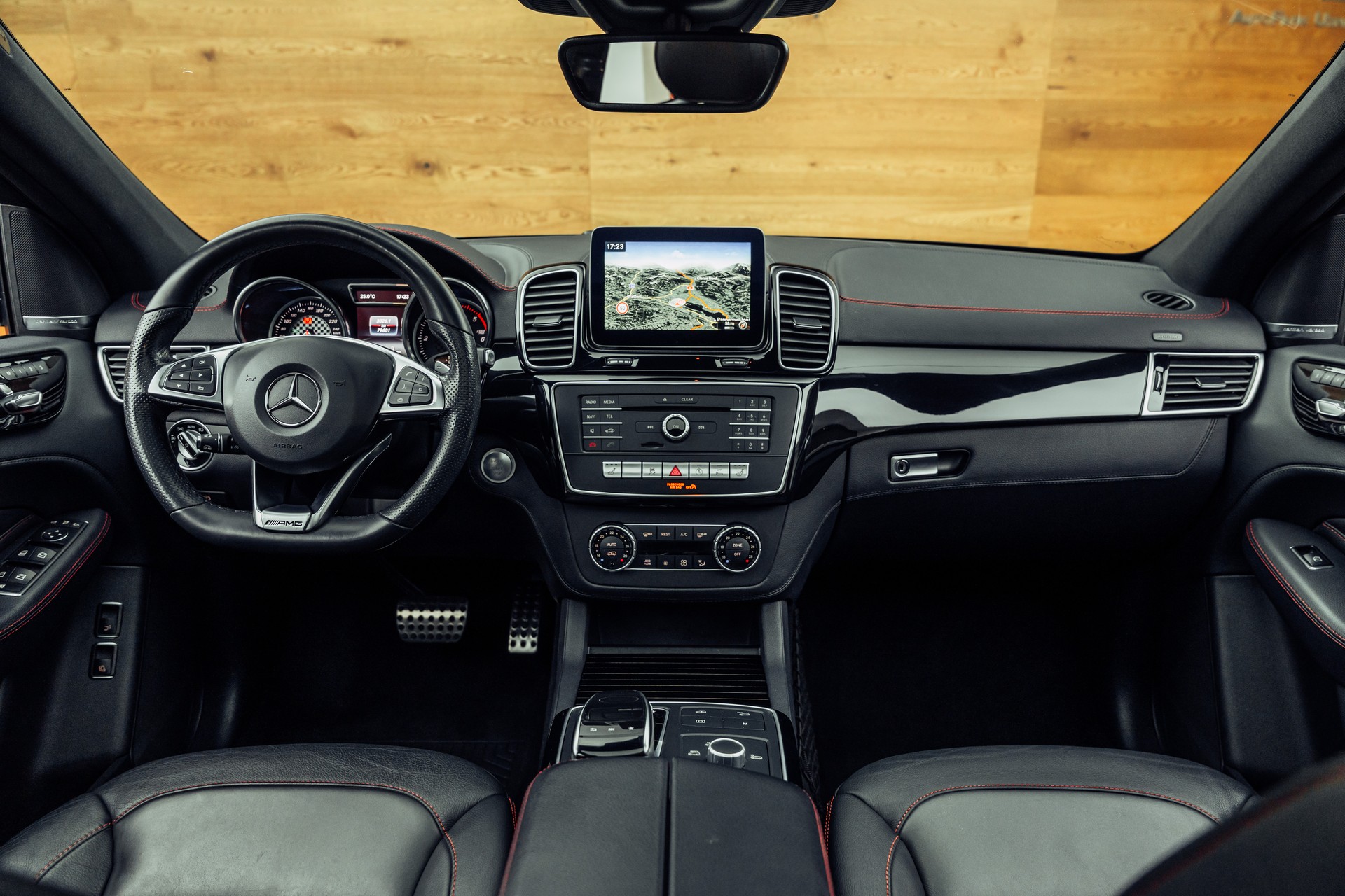 MERCEDES-BENZ GLE Coupé 350 d AMG Line 4Matic 9G-Tronic-image-5