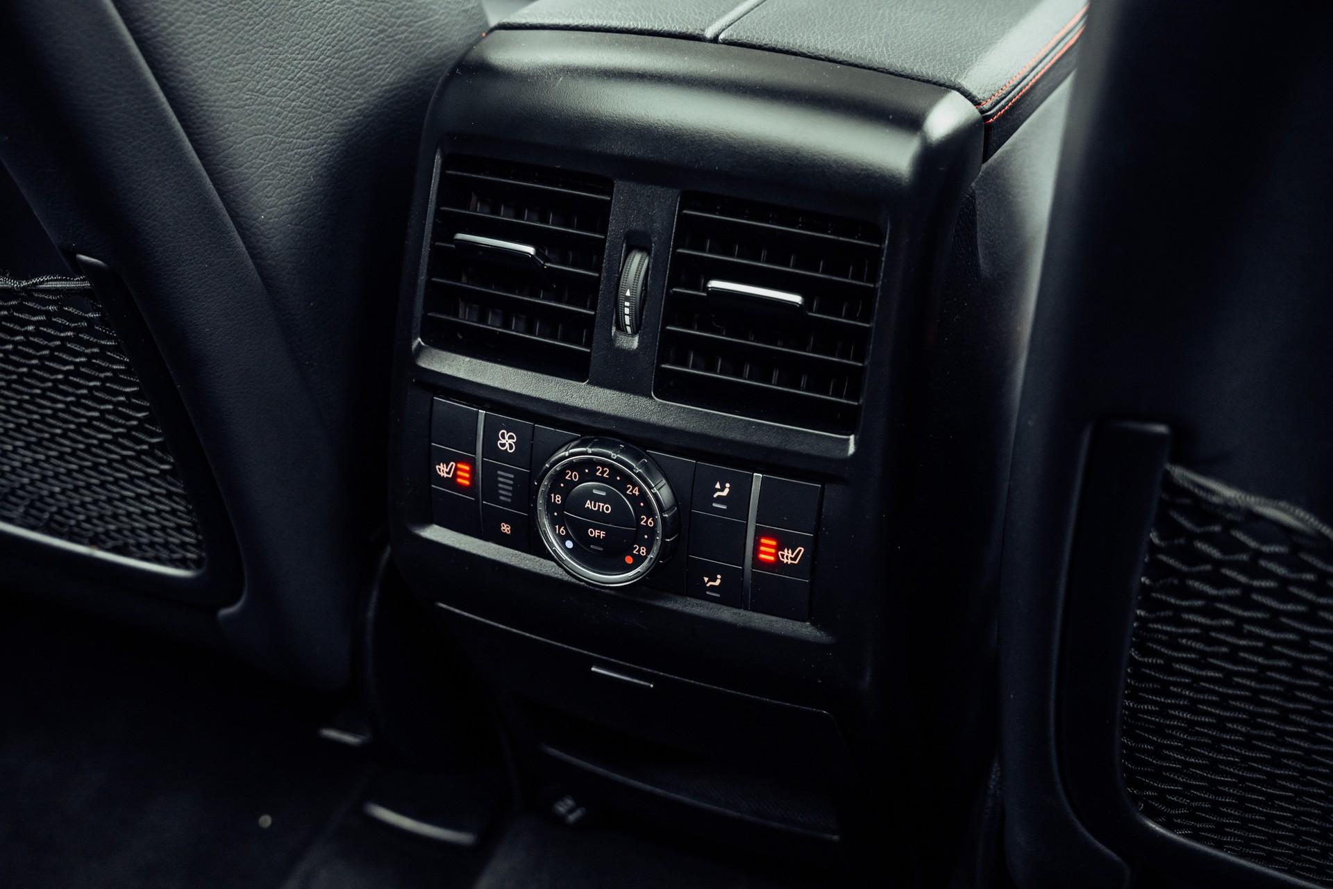 MERCEDES-BENZ GLE Coupé 350 d AMG Line 4Matic 9G-Tronic-image-19