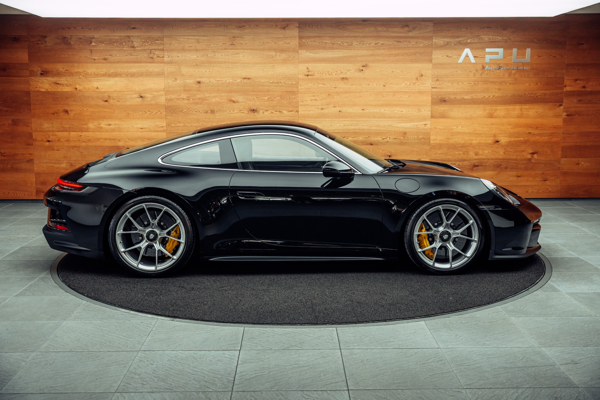 PORSCHE 911 GT3 Touring-image-9