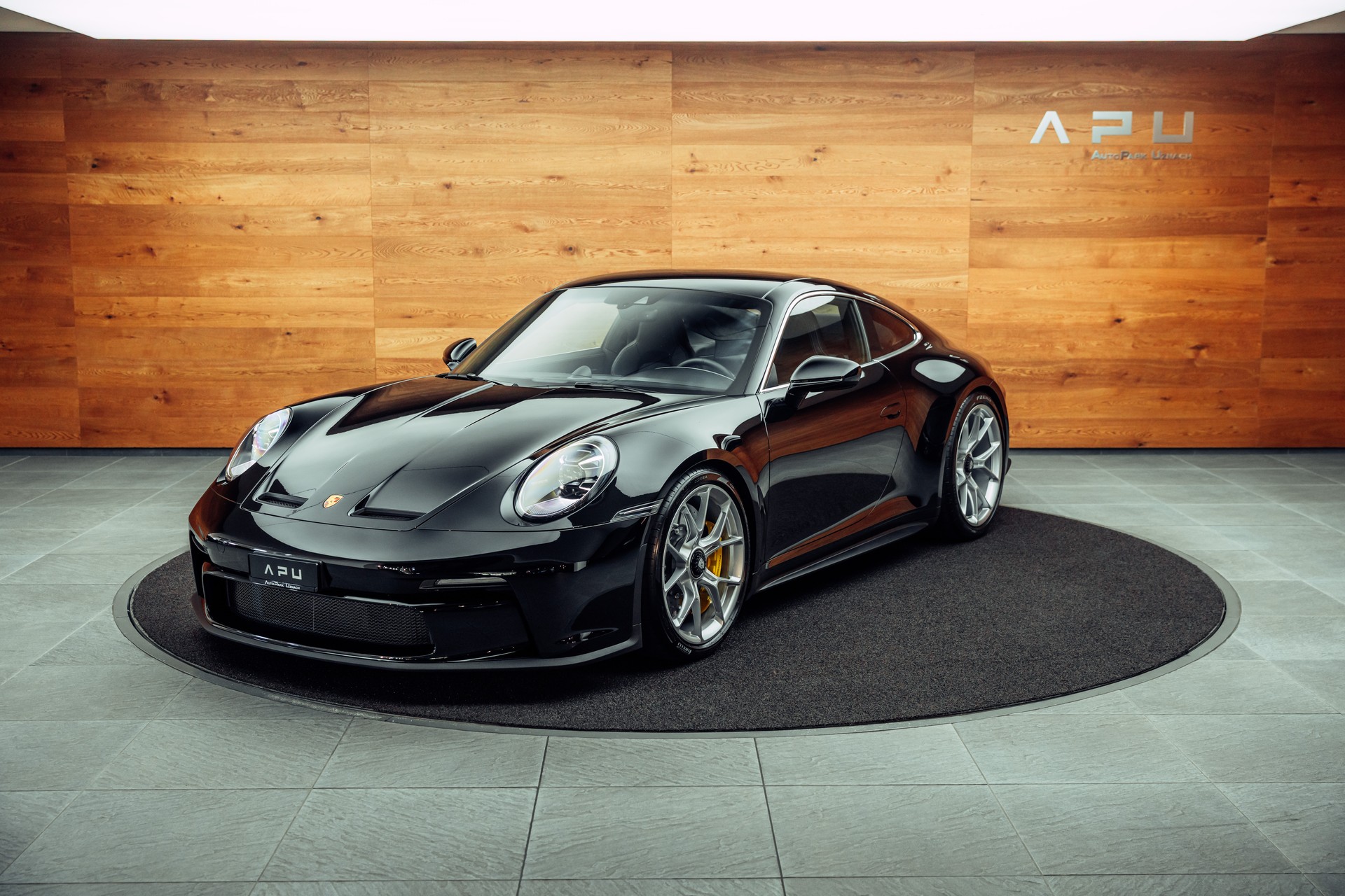 PORSCHE 911 GT3 Touring-showroom-element-3