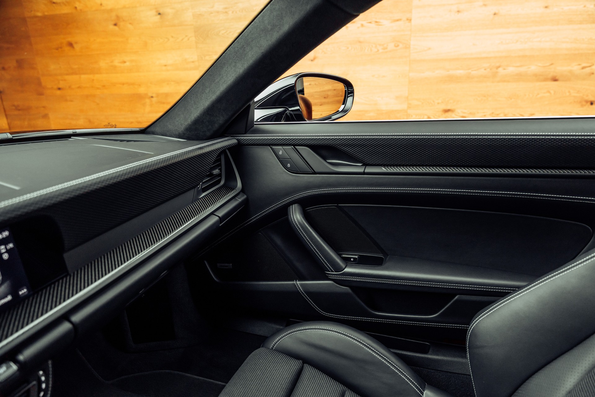 PORSCHE 911 GT3 Touring-image-10
