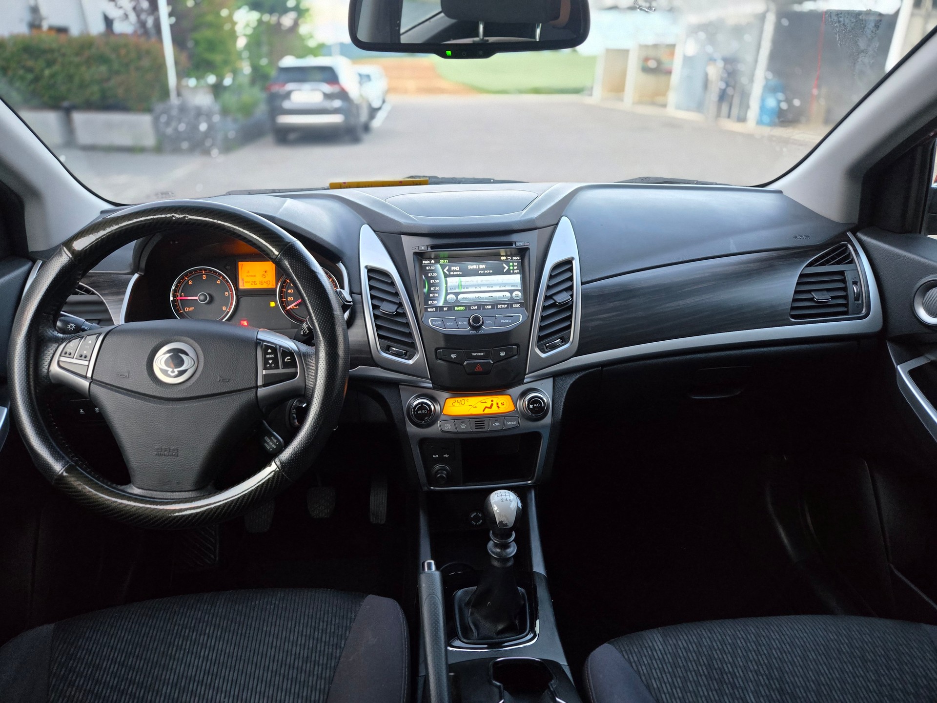 KGM-SsangYong Korando 2.0 e-XDI Sixty Edition 4WD-image-8
