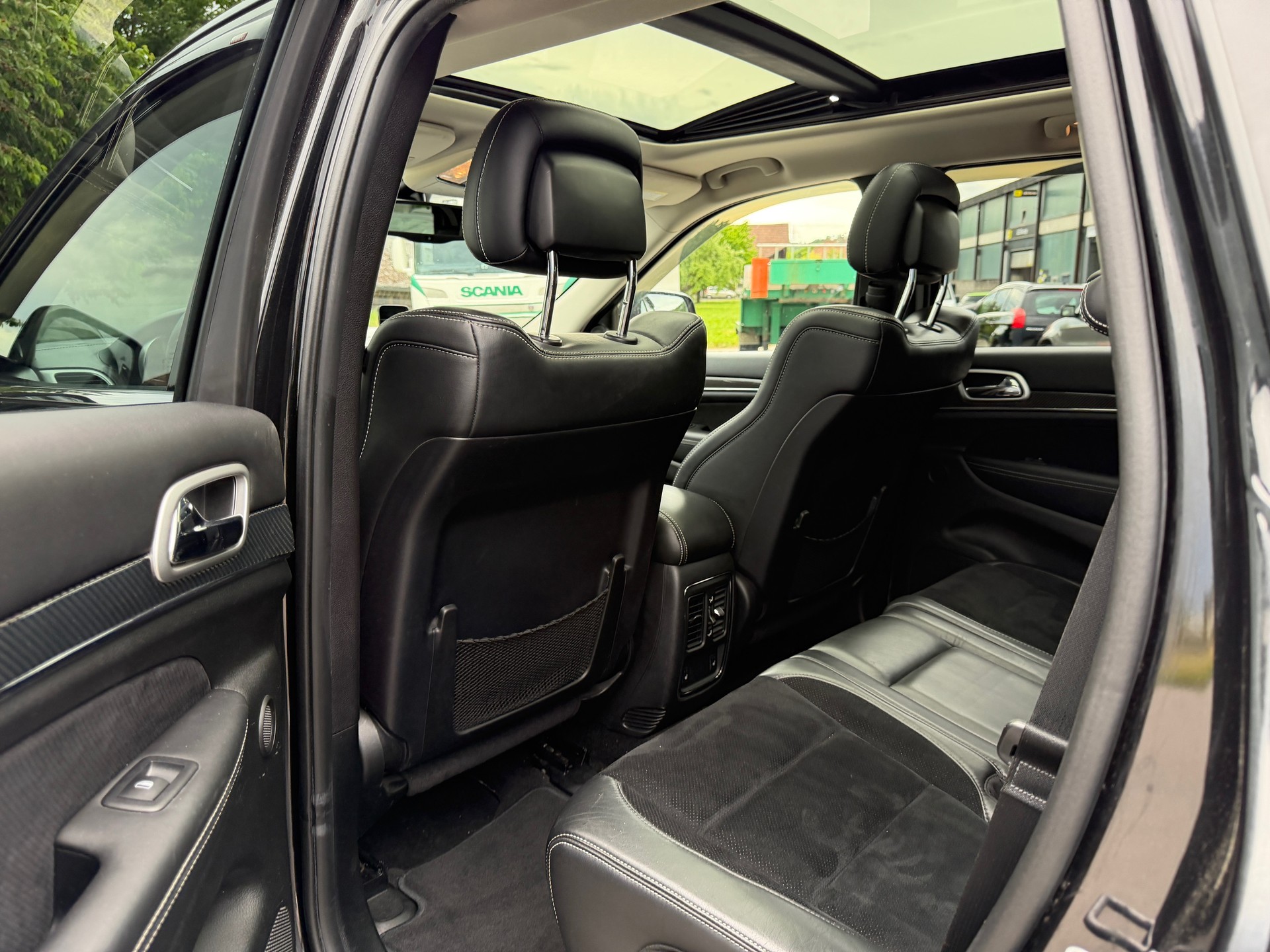 JEEP Grand Cherokee 6.4 SRT8 Automatic-image-9