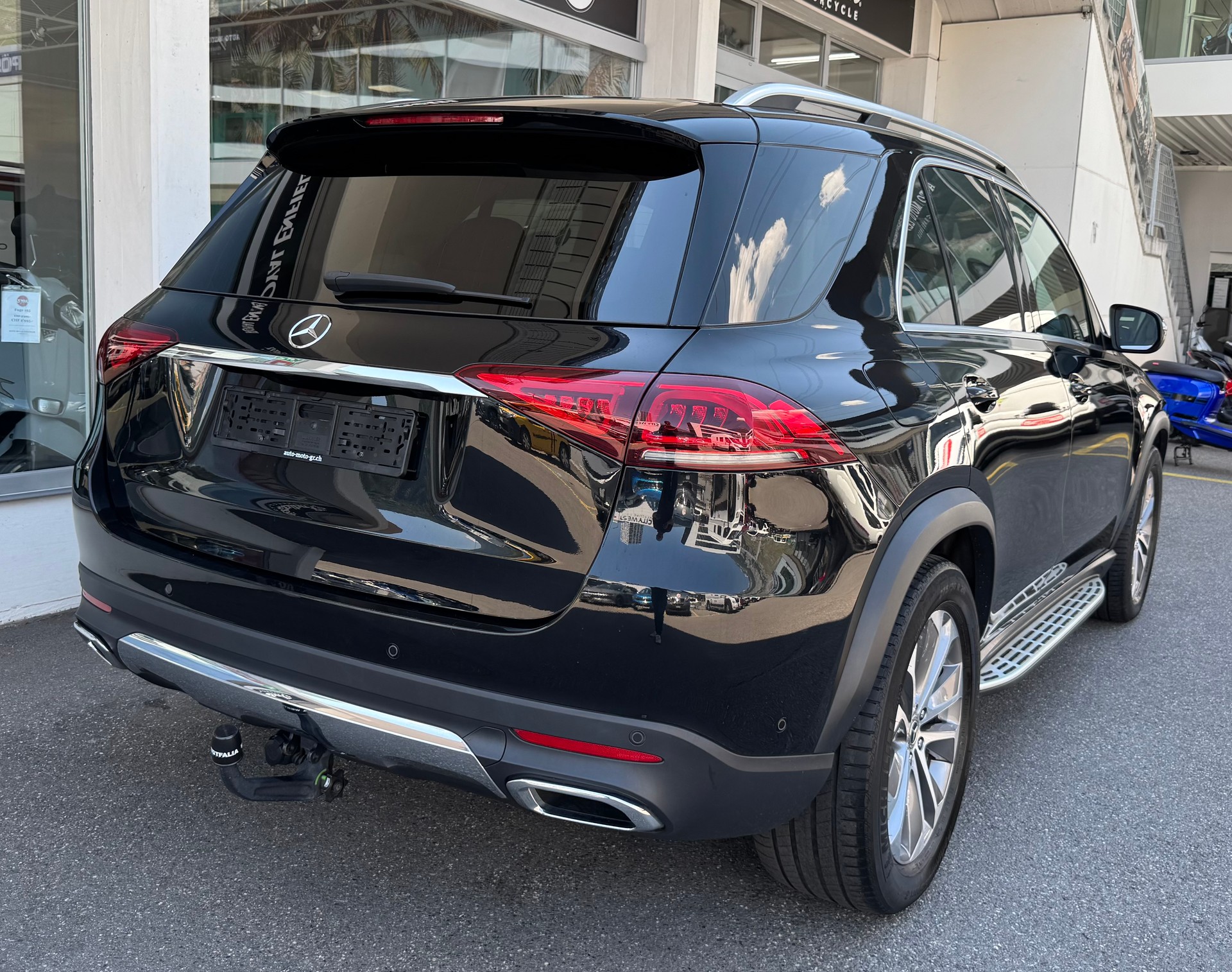 MERCEDES-BENZ GLE 300 d 4Matic 9G-Tronic-image-4