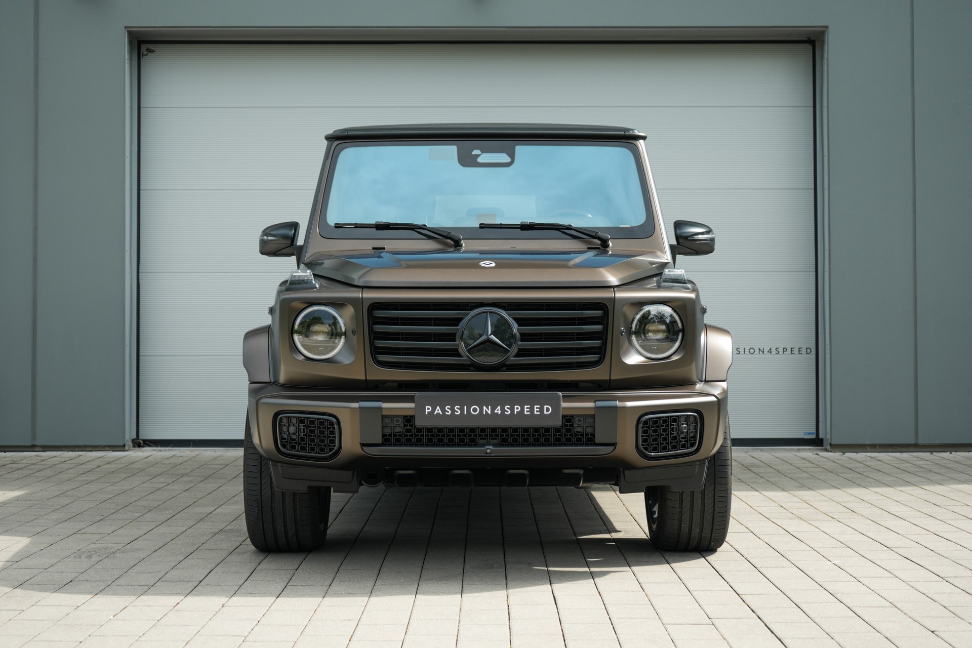 MERCEDES-BENZ G 500 9G-Tronic