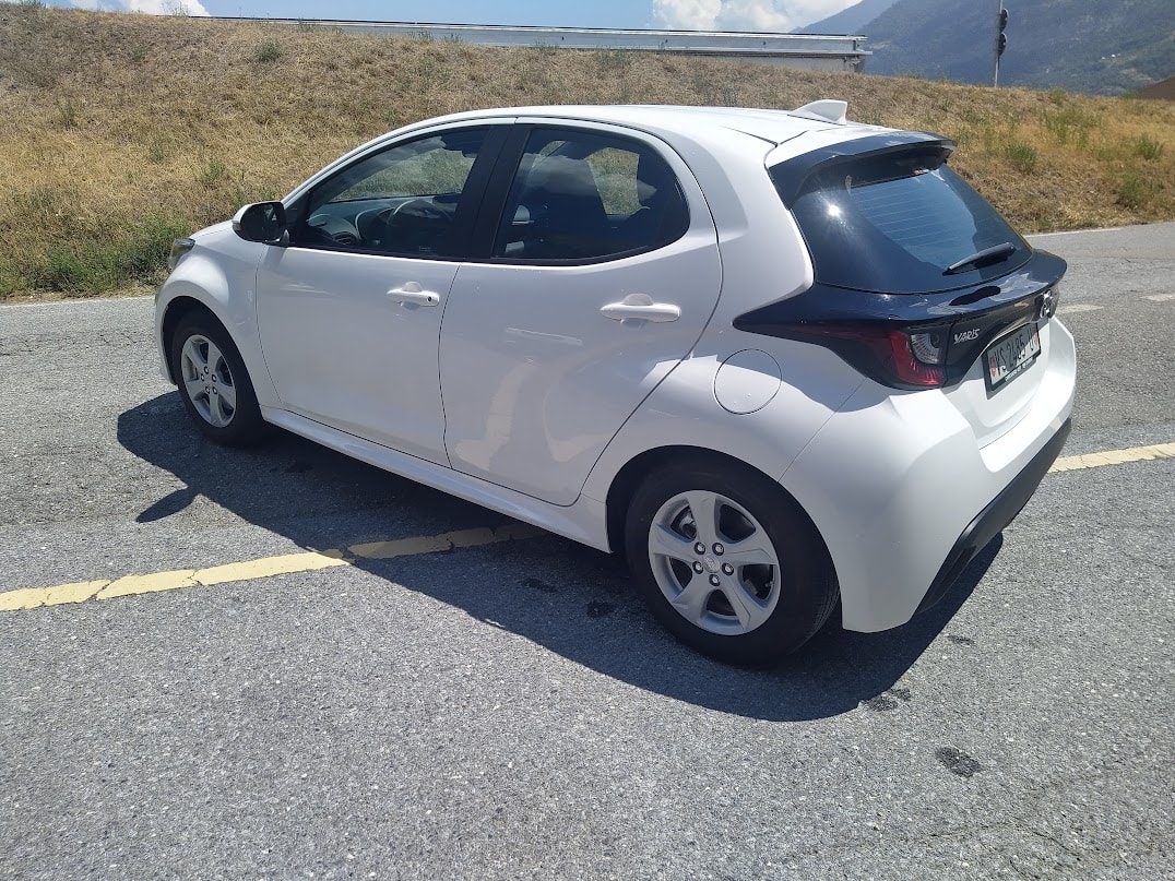 TOYOTA 1.5 VVT-i HSD Comfort-image-5